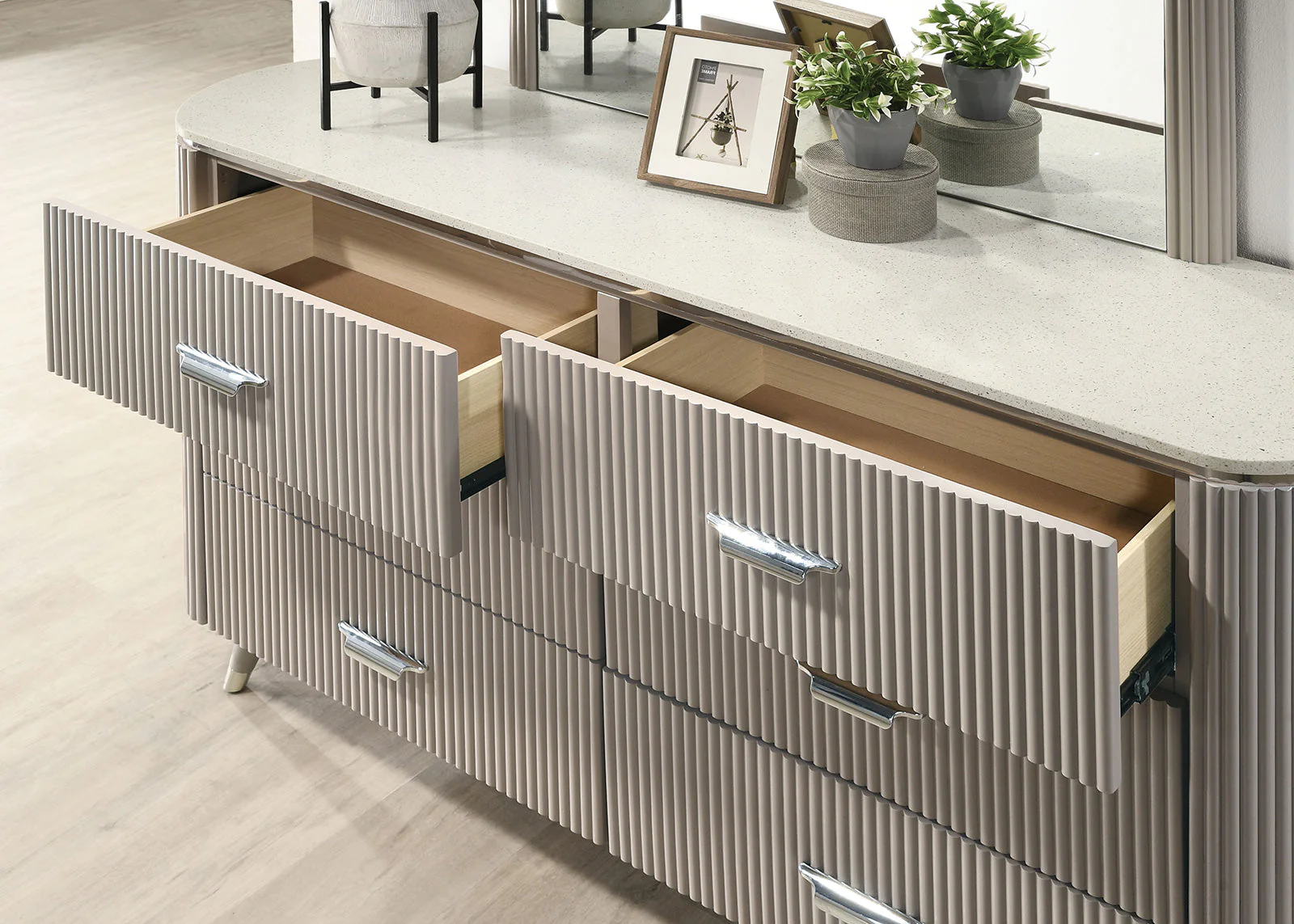 Aldridge Light Gray Queen 4 Piece Bedroom Set - Image 5