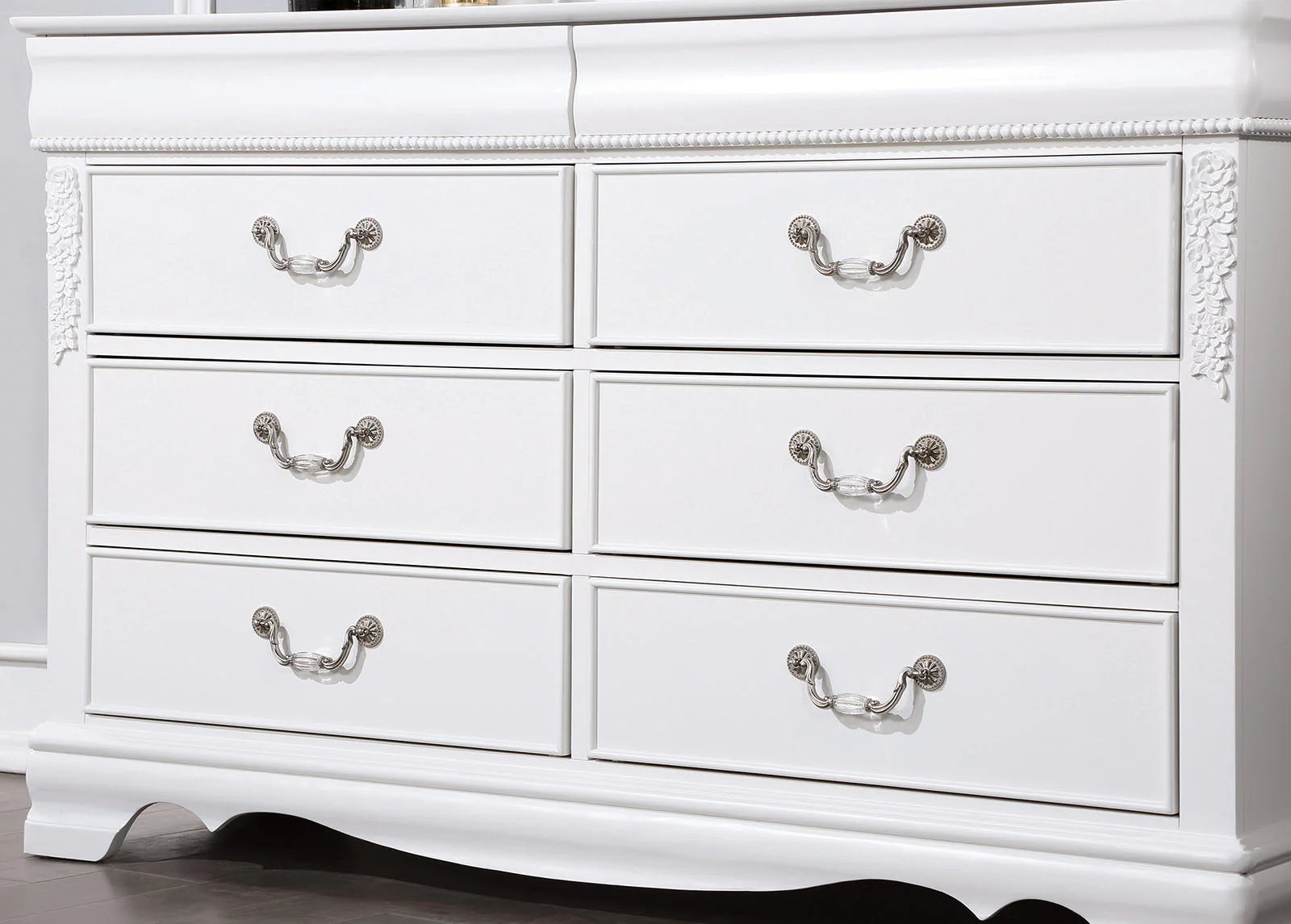 Alecia White 4 Pc. Twin Bedroom Set - Image 5