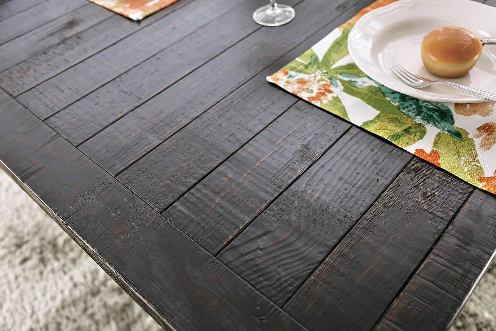 Alfred Ivory 7 Pc. Dining Room Set - Image 3