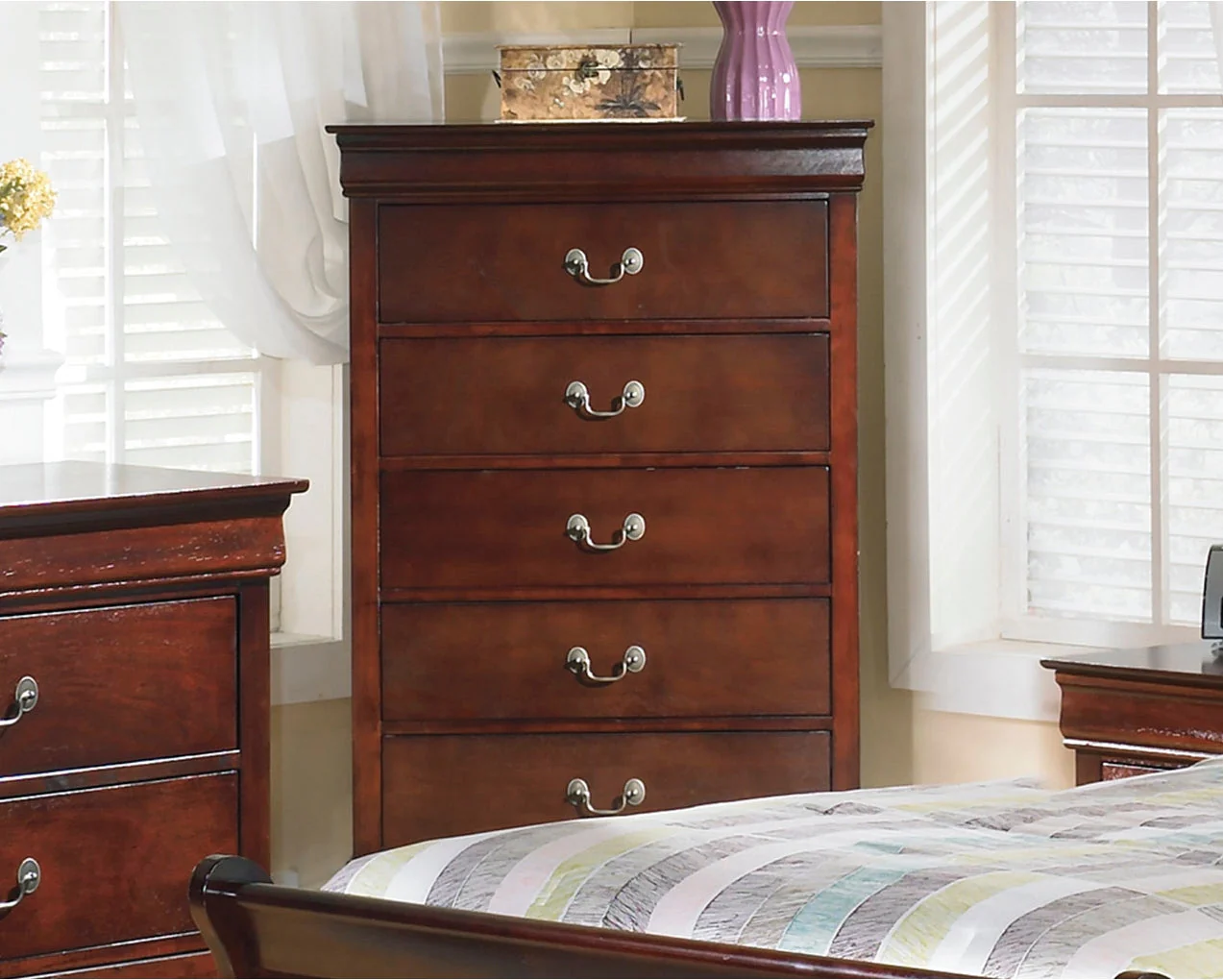 Alisdair Dresser & Chest - Image 3