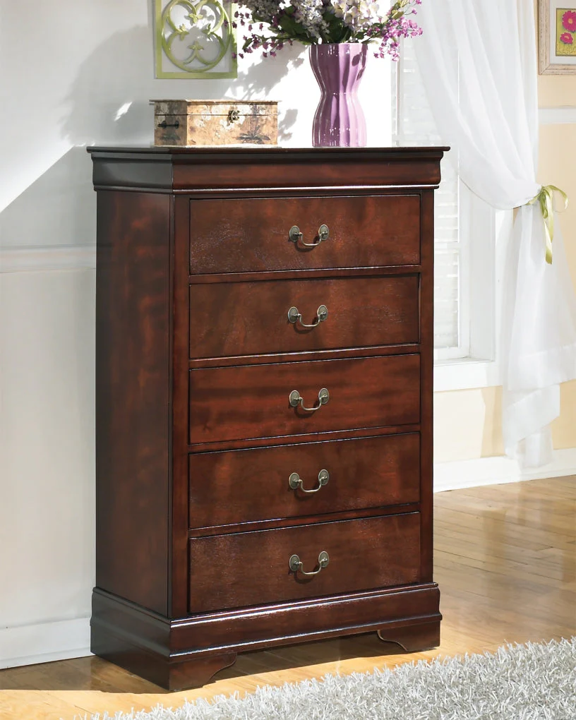 Alisdair Dresser & Chest - Image 9