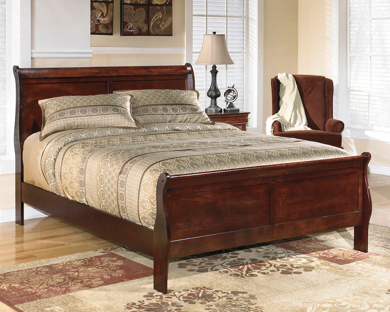 Alisdair Sleigh Bed - Image 5