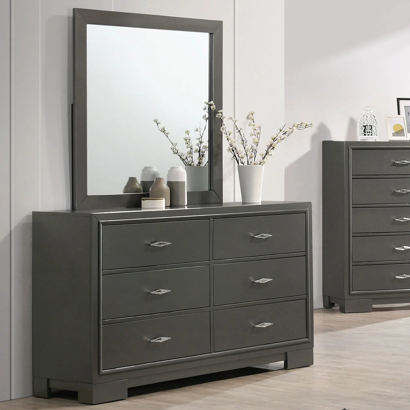 Alison Dark Walnut 4 Pc. Queen Bedroom Set - Image 4