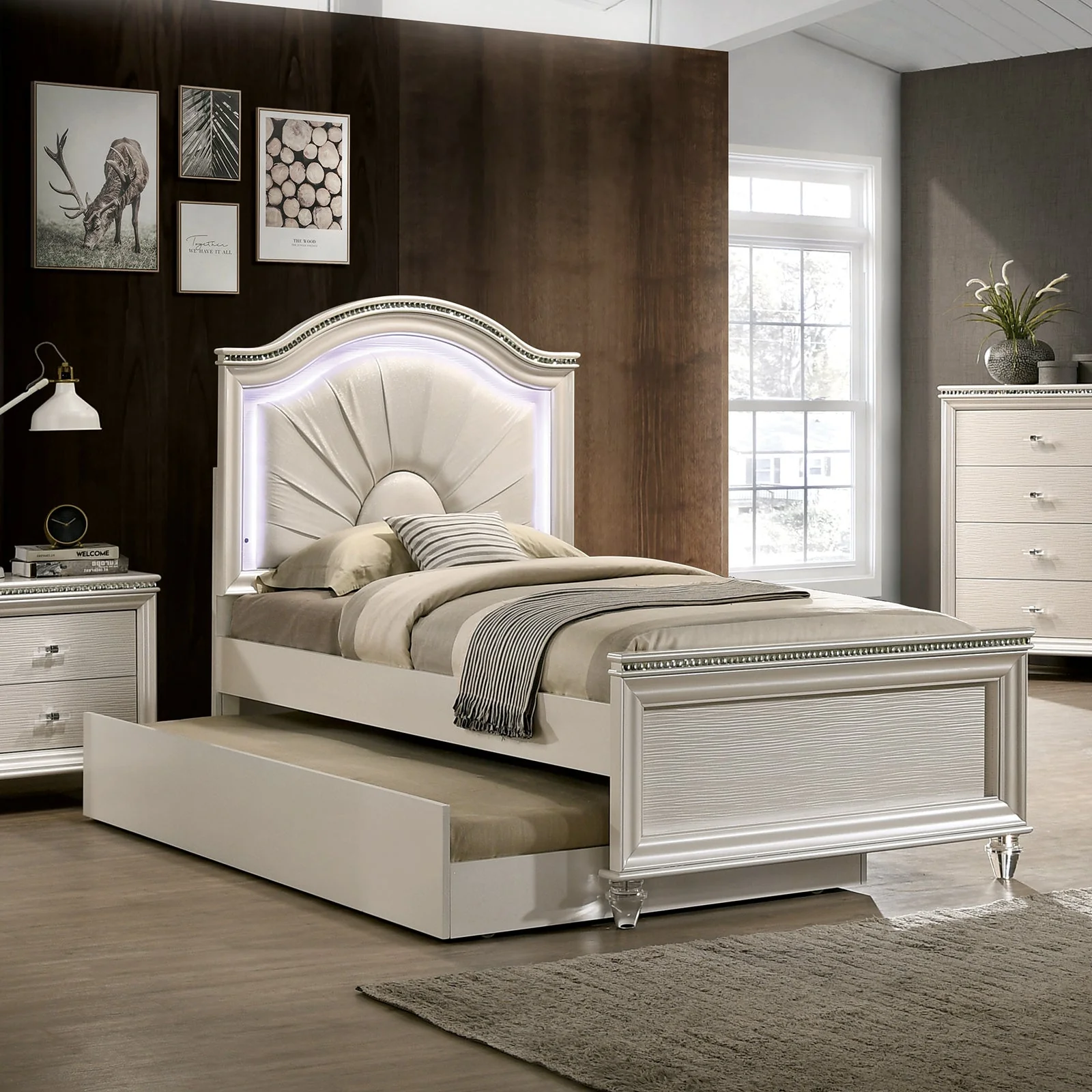 Allie Pearl White 4 Pc. Full Bedroom Set w/ Trundle - Image 3