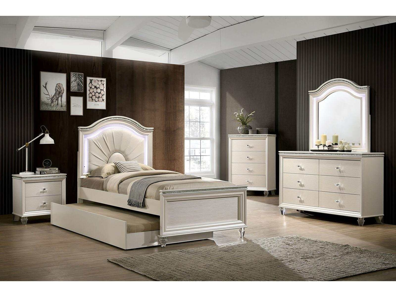 Allie Pearl White 4 Pc. Twin Bedroom Set w/ Trundle