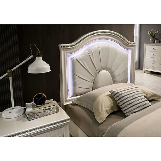 Allie Pearl White Full Bed - Image 4