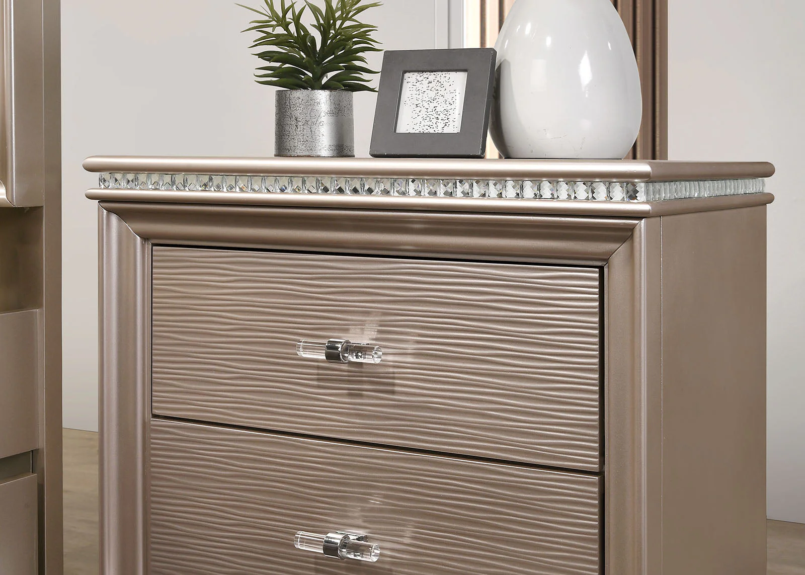 Allie Rose Gold 4 Pc. Full Bedroom Set w/ Trundle - Image 4