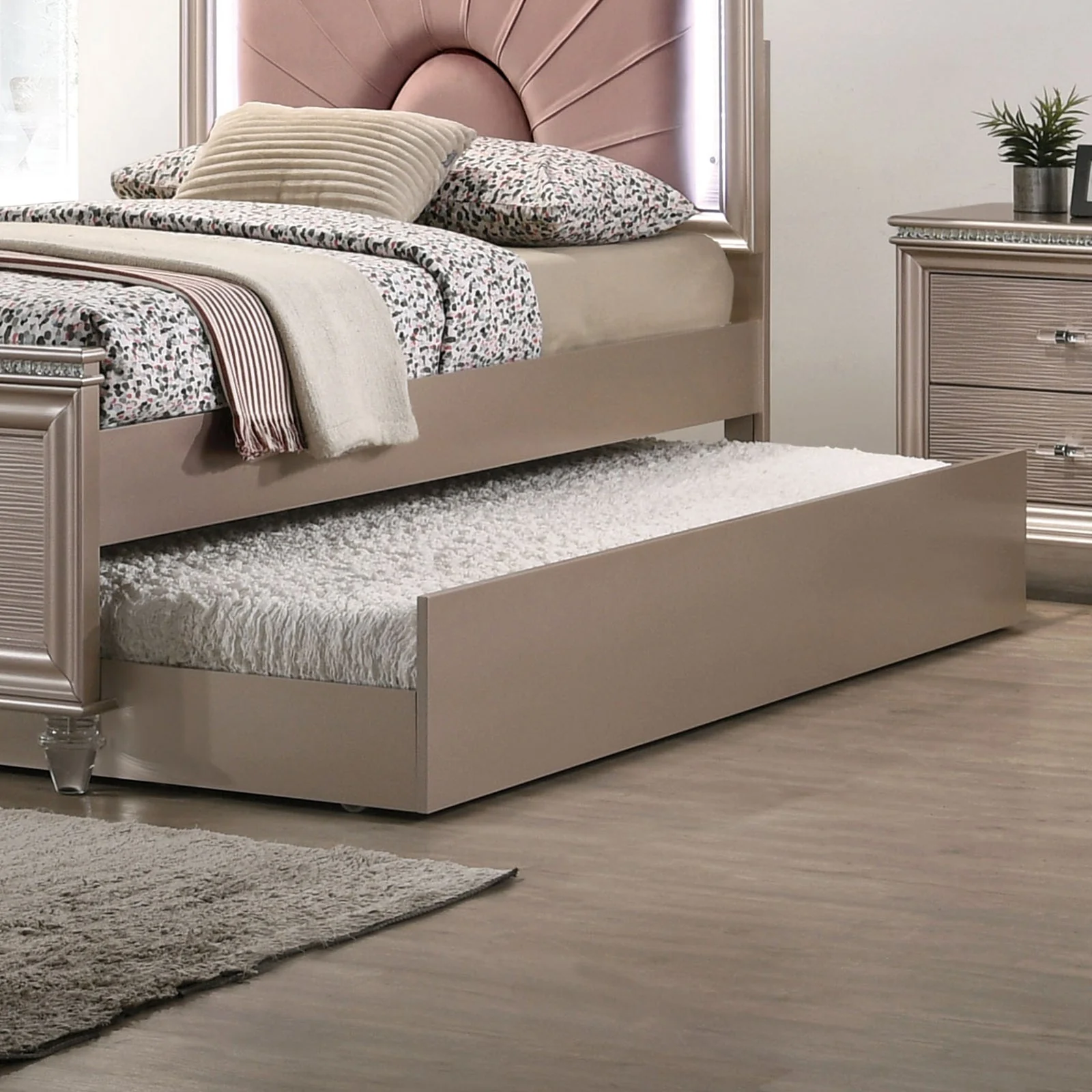 Allie Rose Gold 4 Pc. Twin Bedroom Set w/ Trundle - Image 2