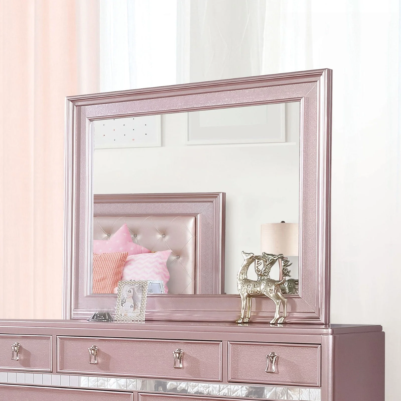 Ariston Rose Gold 4 Pc. Twin Bedroom Set - Image 5