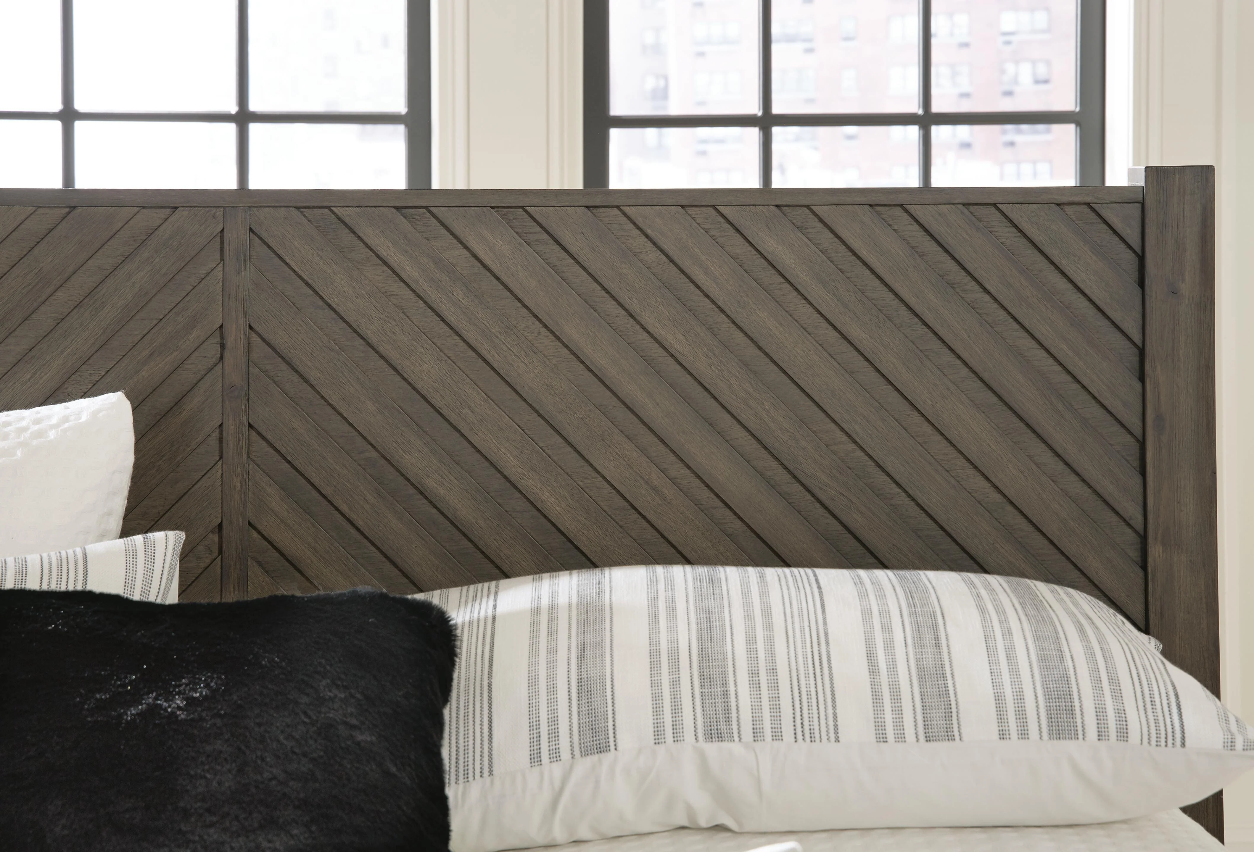 Arkenton Panel Bed - Image 7