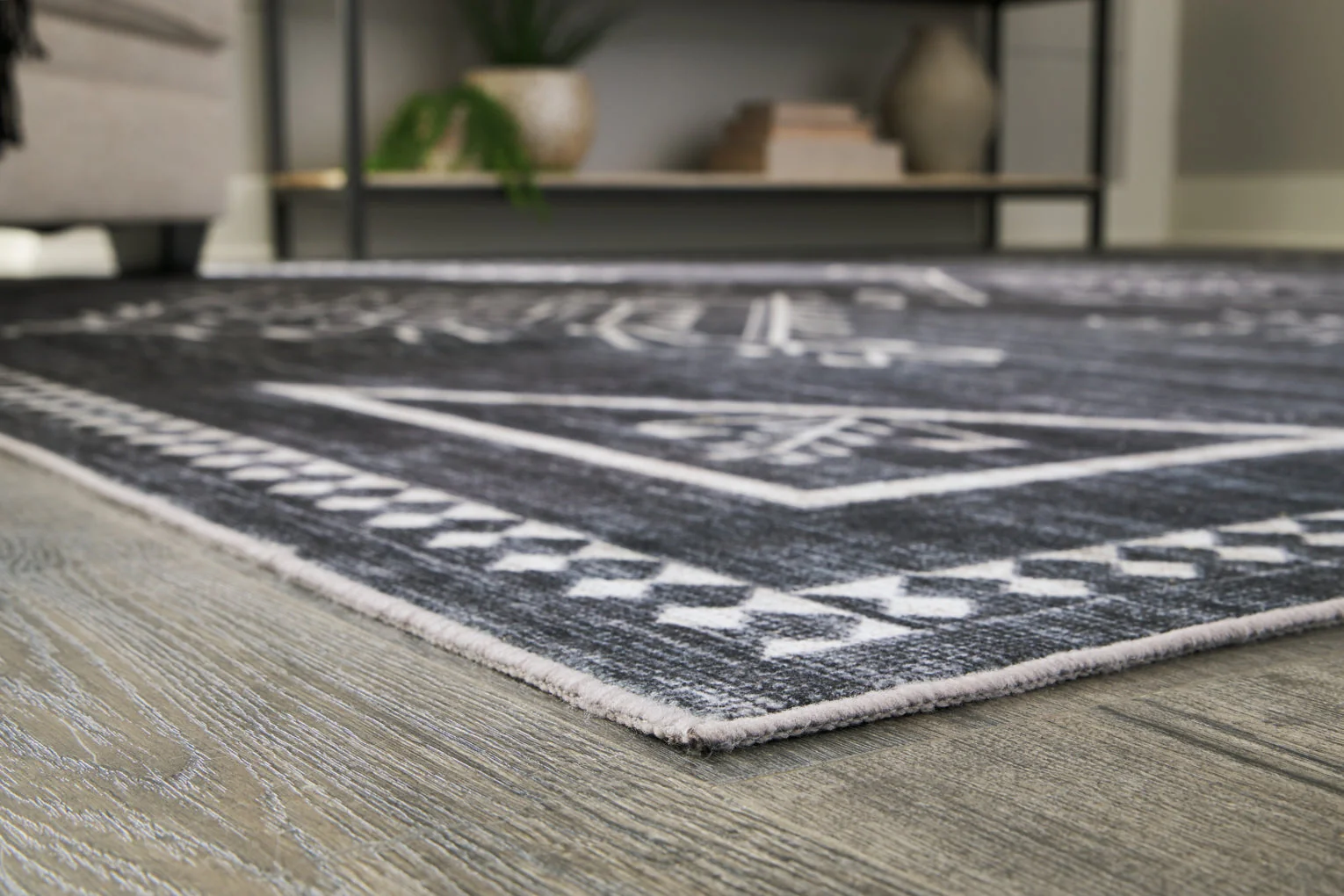 Arloman Washable Rug - Image 3