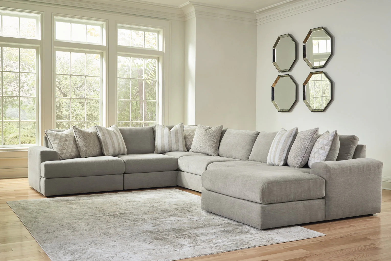 Avaliyah 6-Piece Sectional with Chaise - Image 2