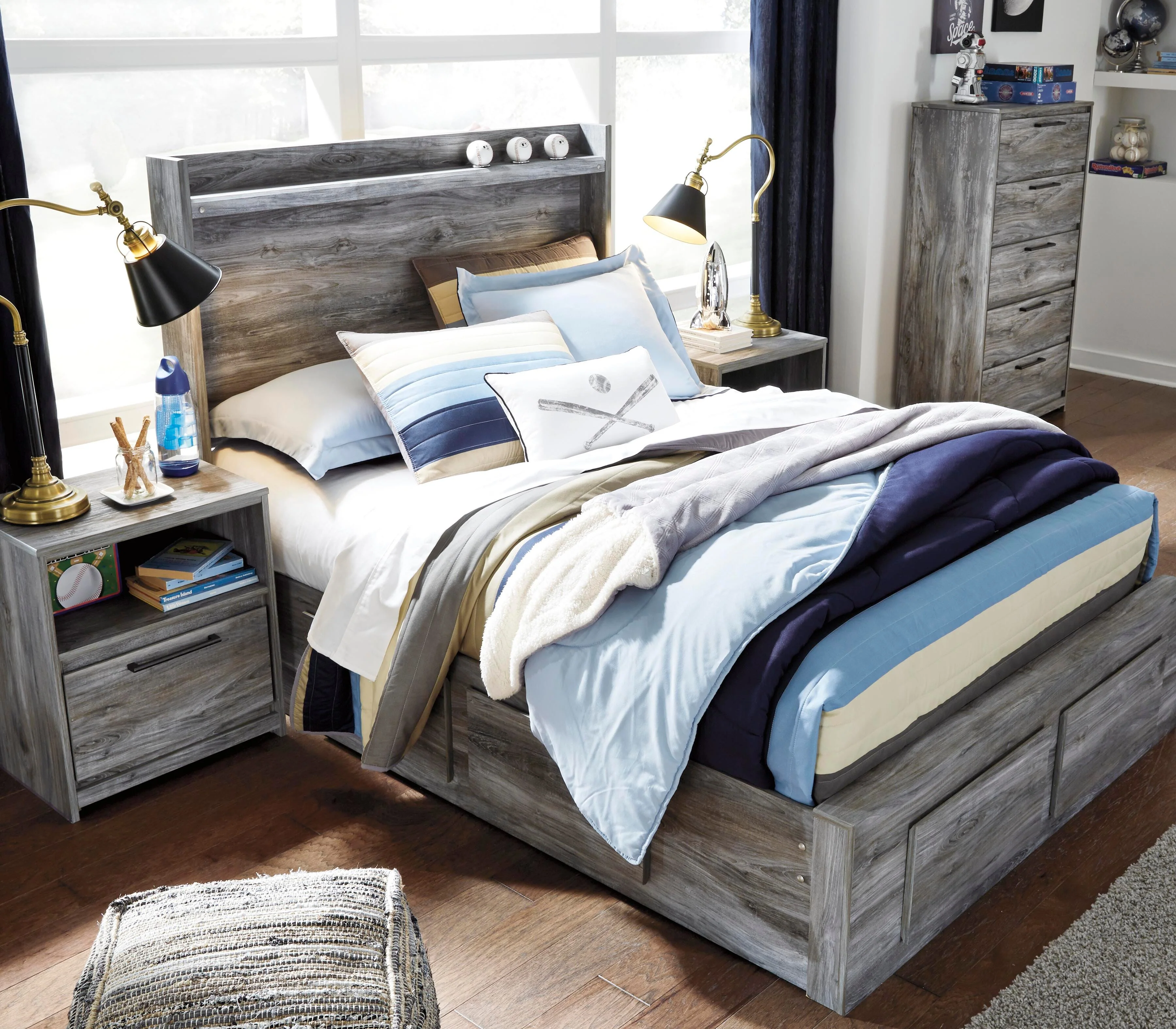 Baystorm Panel Bed with 4 Storage Drawers - Image 9