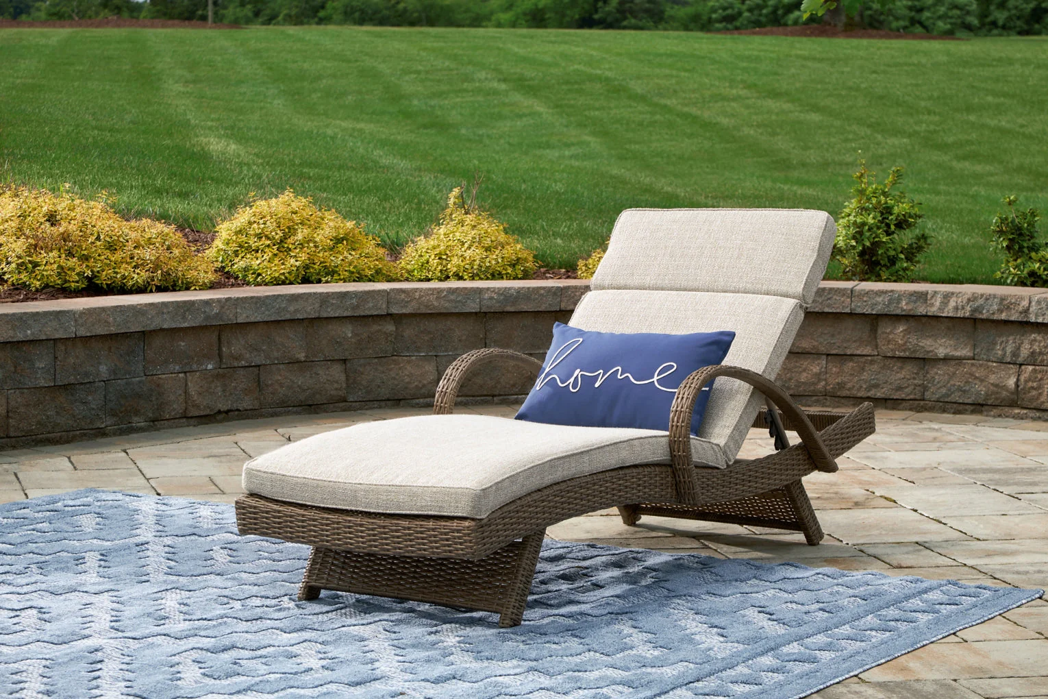 Beachcroft Outdoor Seating - Image 22