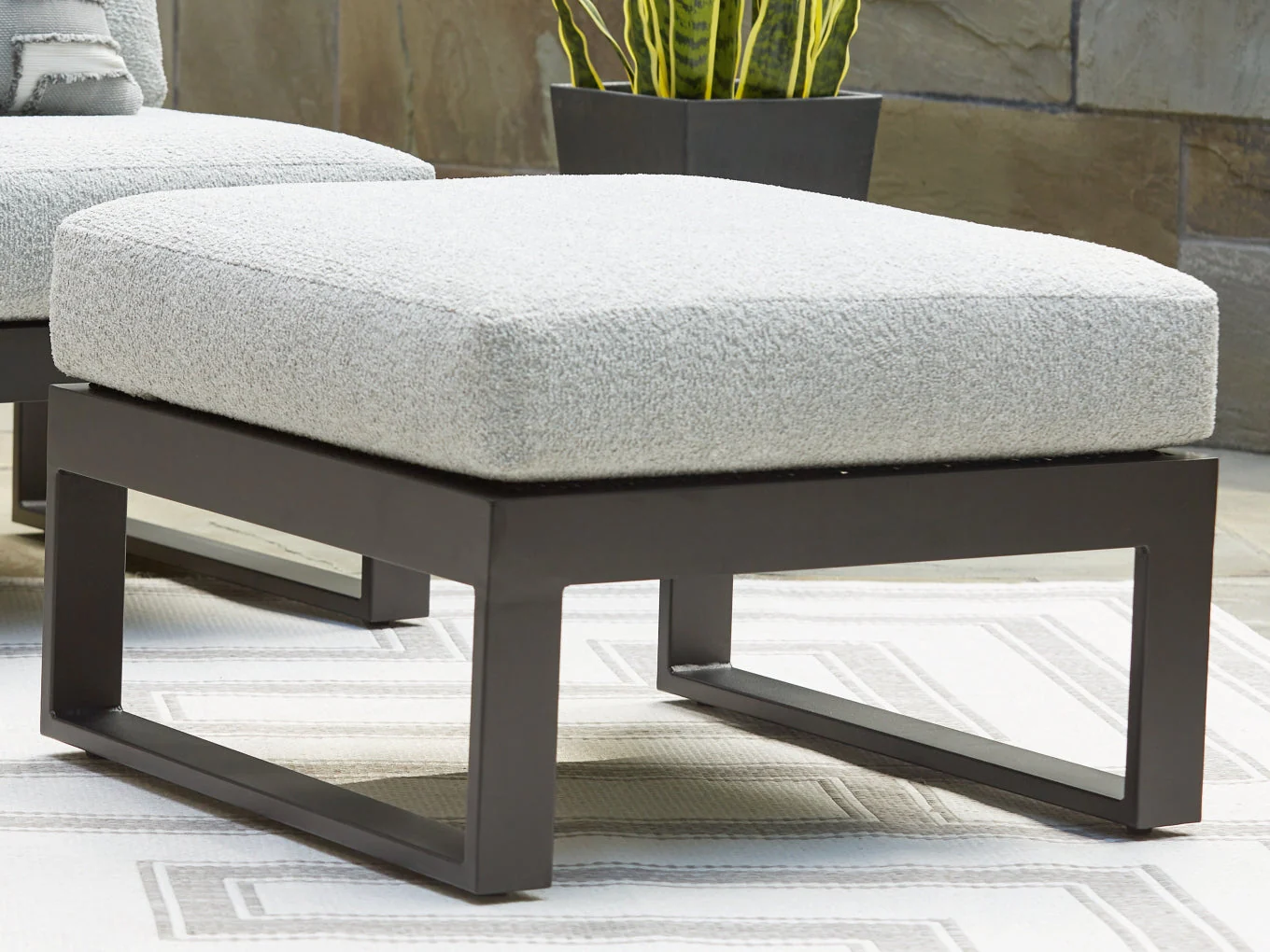 Beachloft Outdoor Seating - Image 9