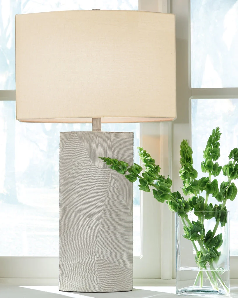Bradard Poly Table Lamp - Image 2