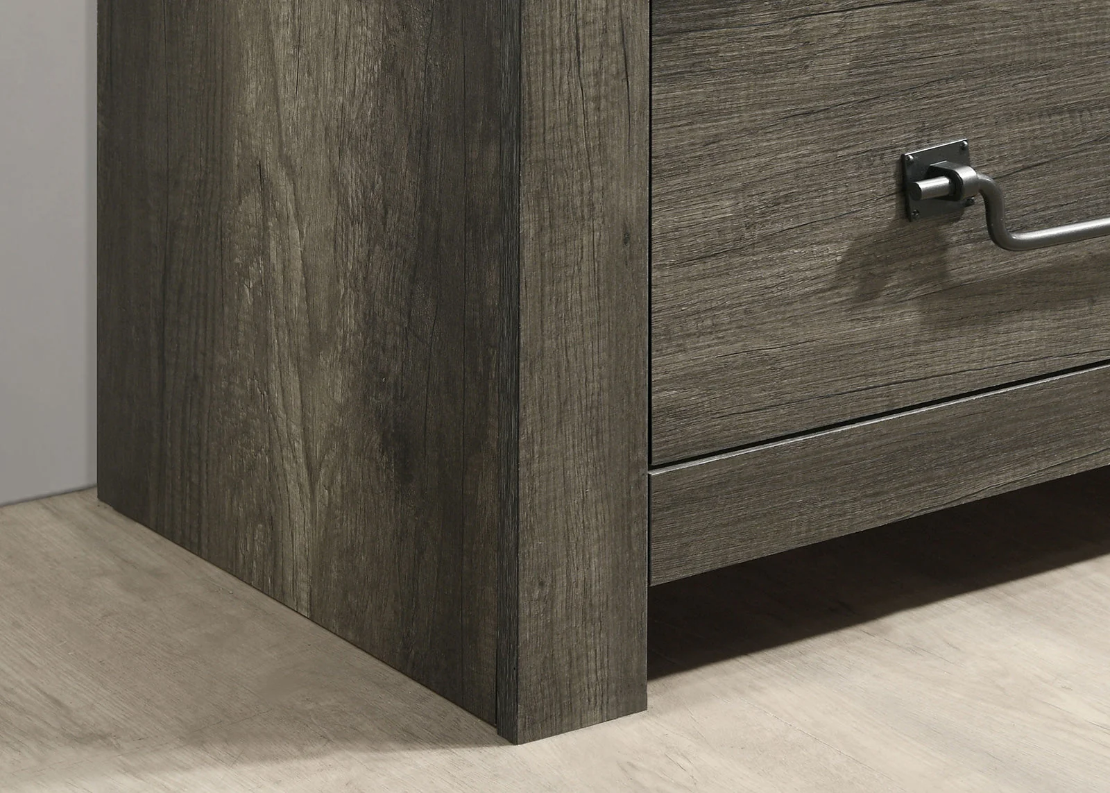 Britonale Gray Dresser - Image 3
