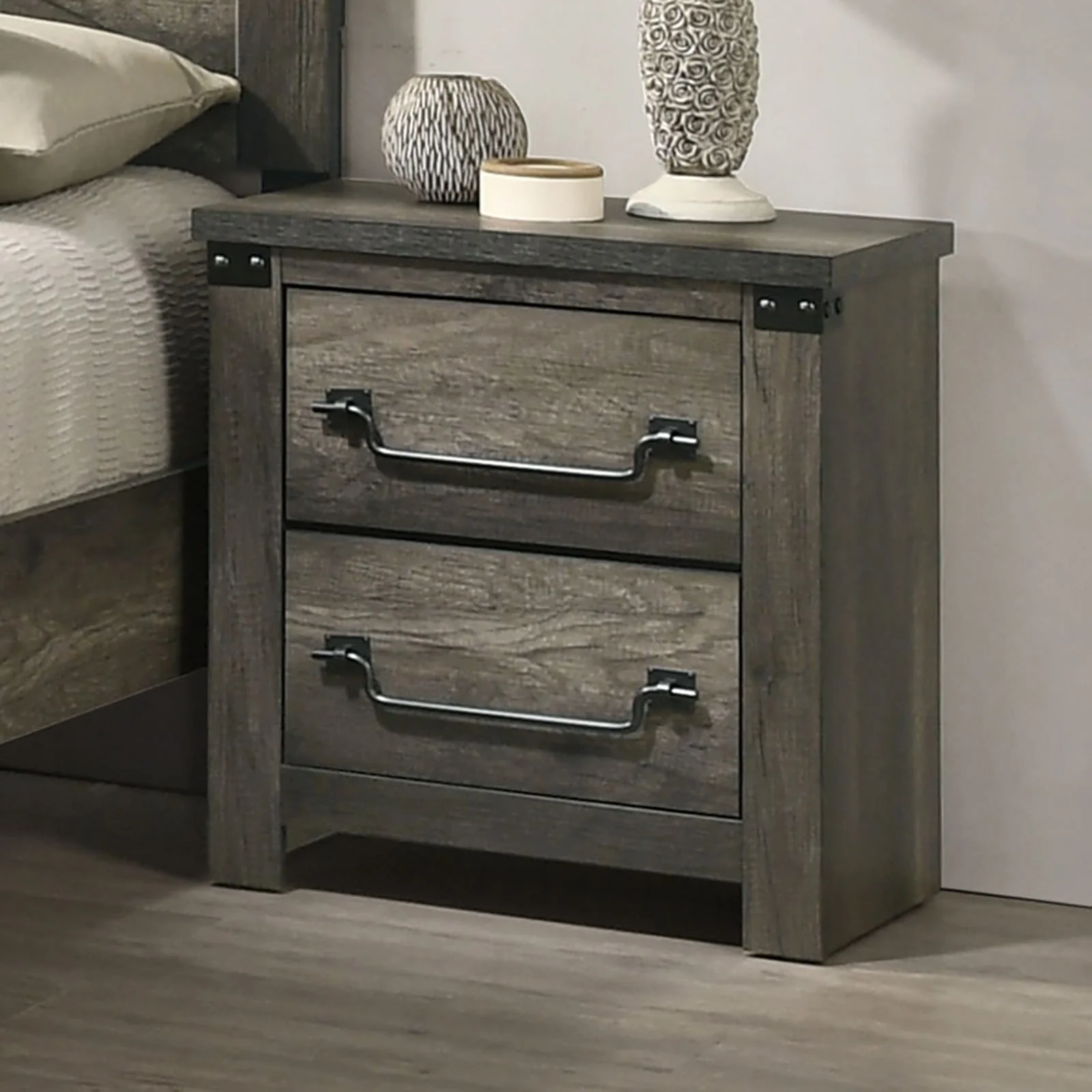 Britonale Gray Queen 4 Piece Bedroom Set - Image 3