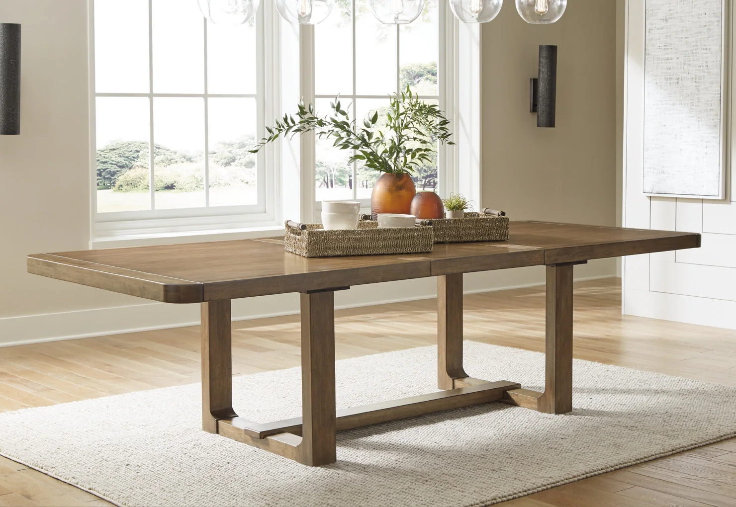 Cabalynn RECT Dining Room Table - Image 4