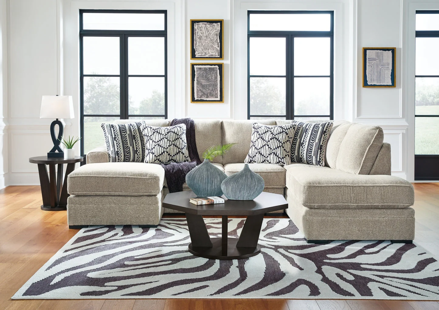 Calnita 2-Piece Sectional with Chaise - Image 8
