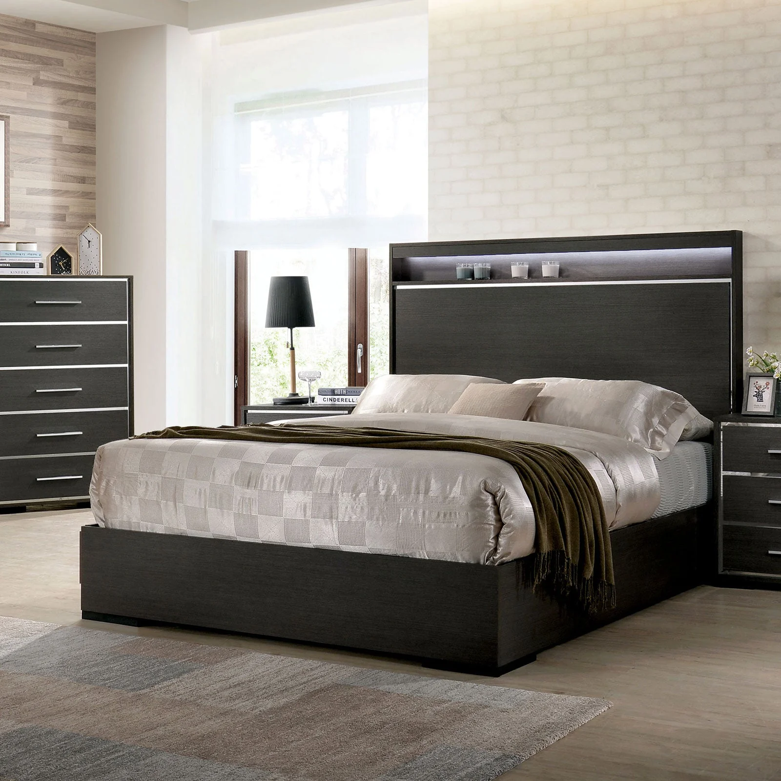 Camryn Warm Gray 5 Pc. Queen Bedroom Set w/ Chest - Image 2