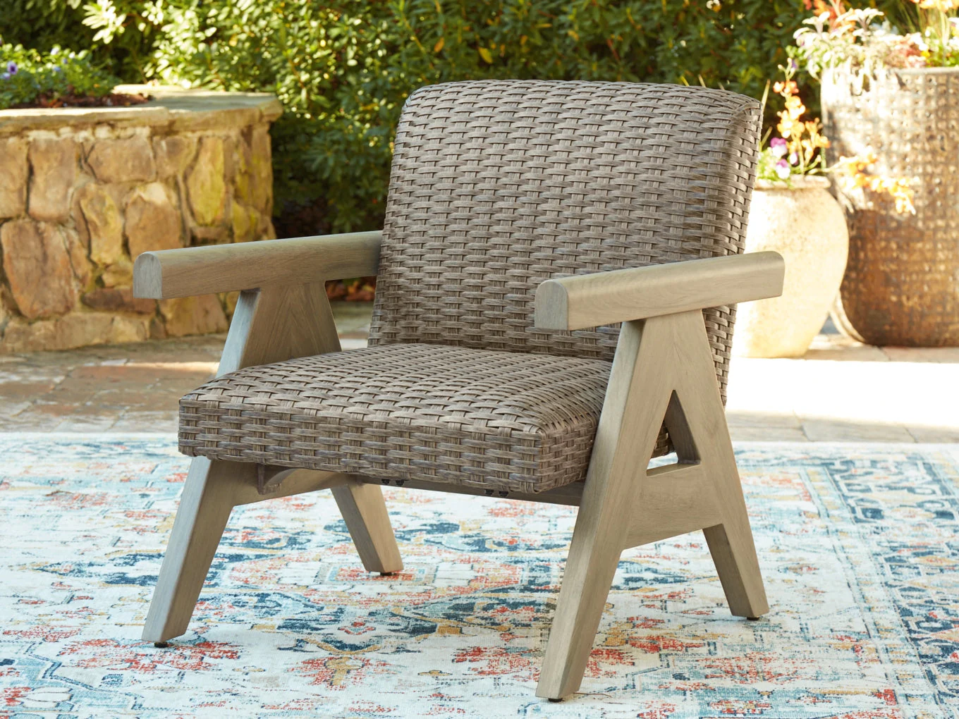 Carisbo Rocking Lounge Chair - Image 2