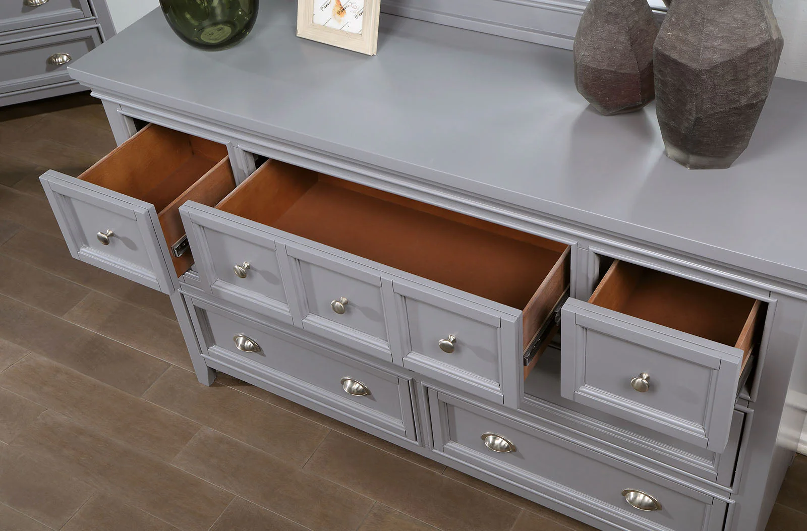 Castlile Gray 4 Pc. Full Bedroom Set - Image 5