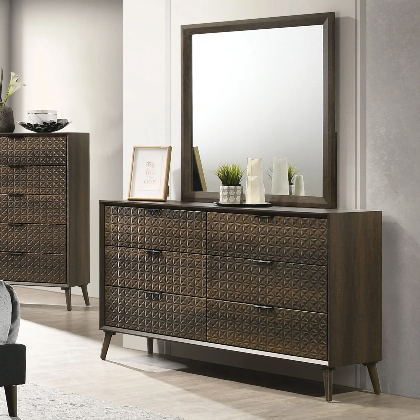 Chalfont Dark Brown Queen 5 Piece Bedroom Set w/Chest - Image 8