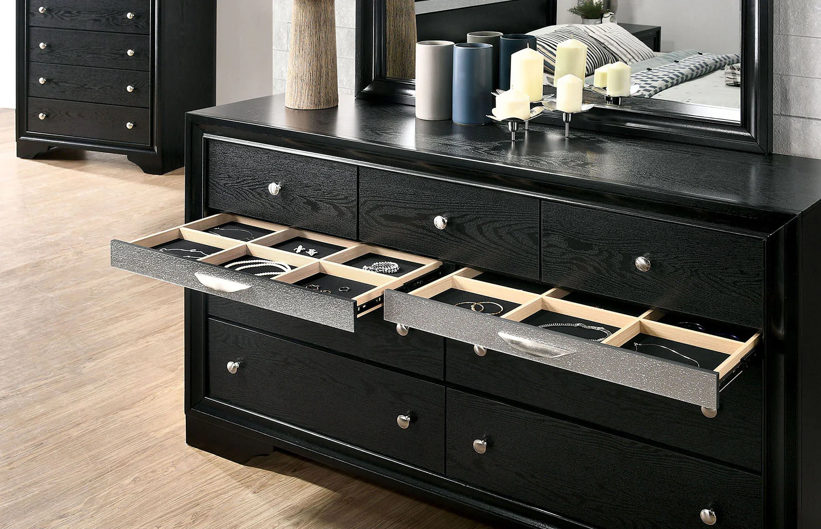 Chrissy Black 5 Pc. Queen Bedroom Set w/ Nightstand - Image 6