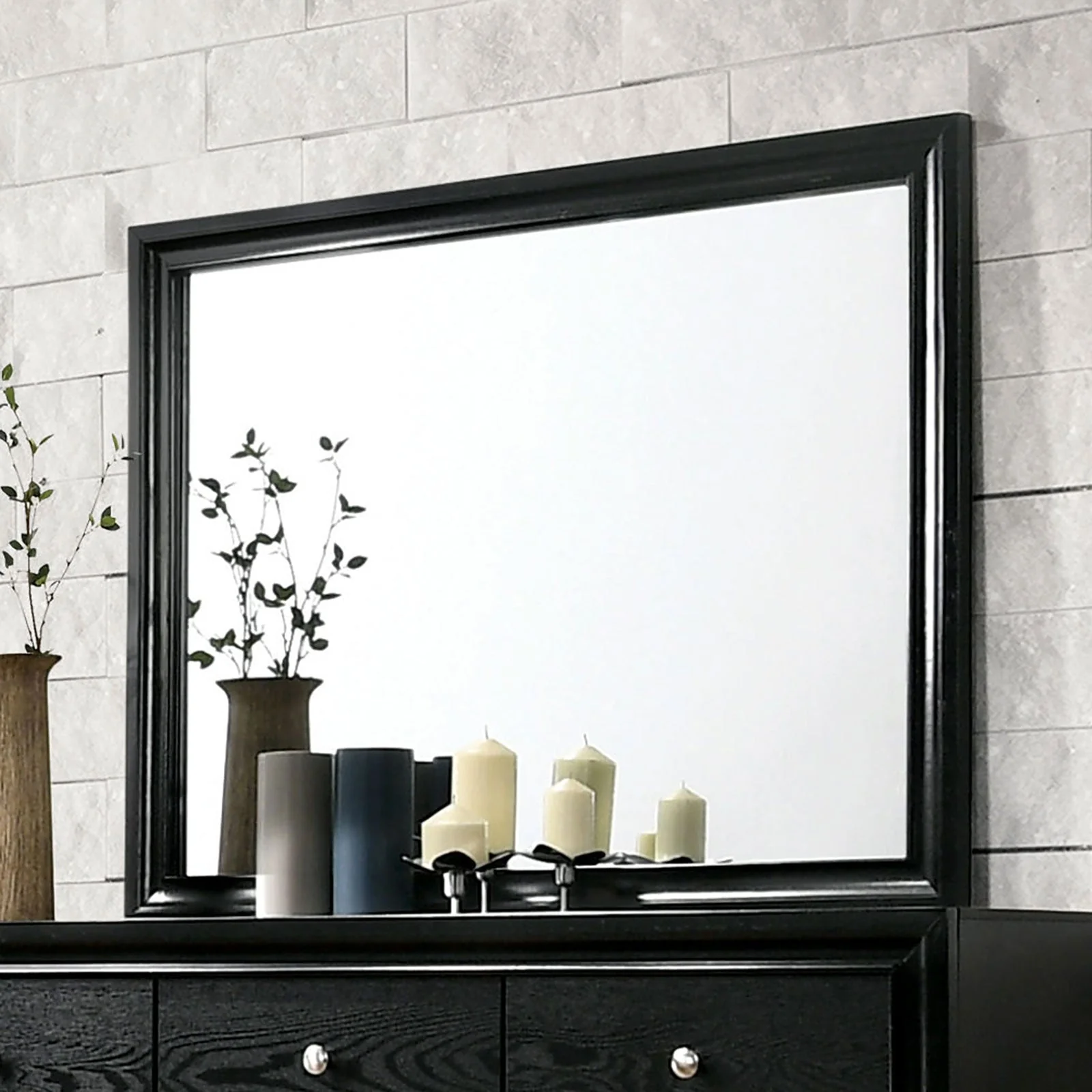 Chrissy Black 5 Pc. Queen Bedroom Set w/ Nightstand - Image 7