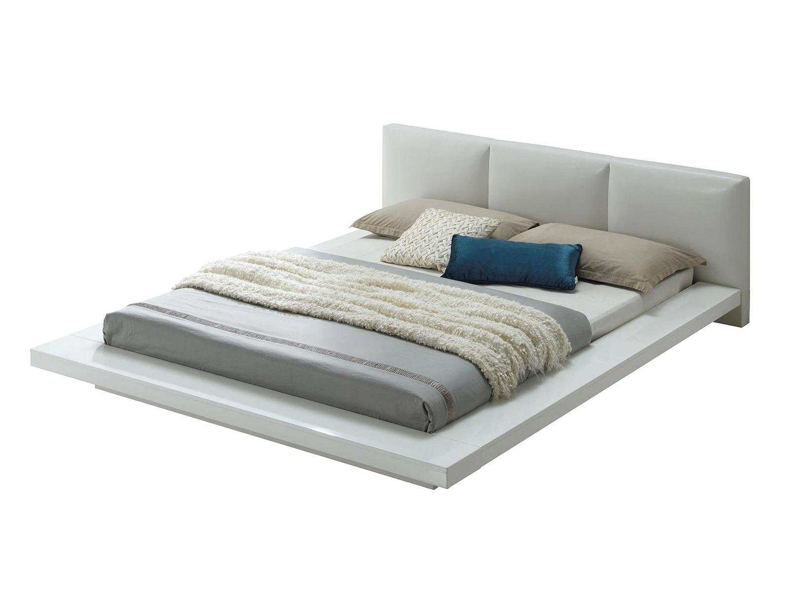 Christie White High Gloss Lacquer Queen Bedroom Set / 4pc - Image 3