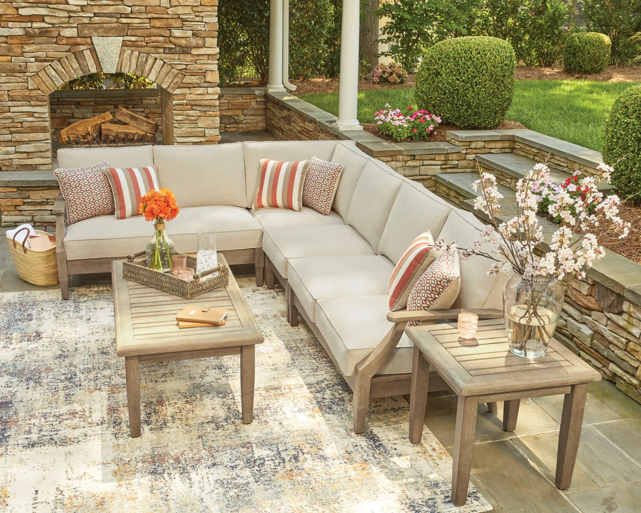 Clare View Outdoor Seating - Image 11