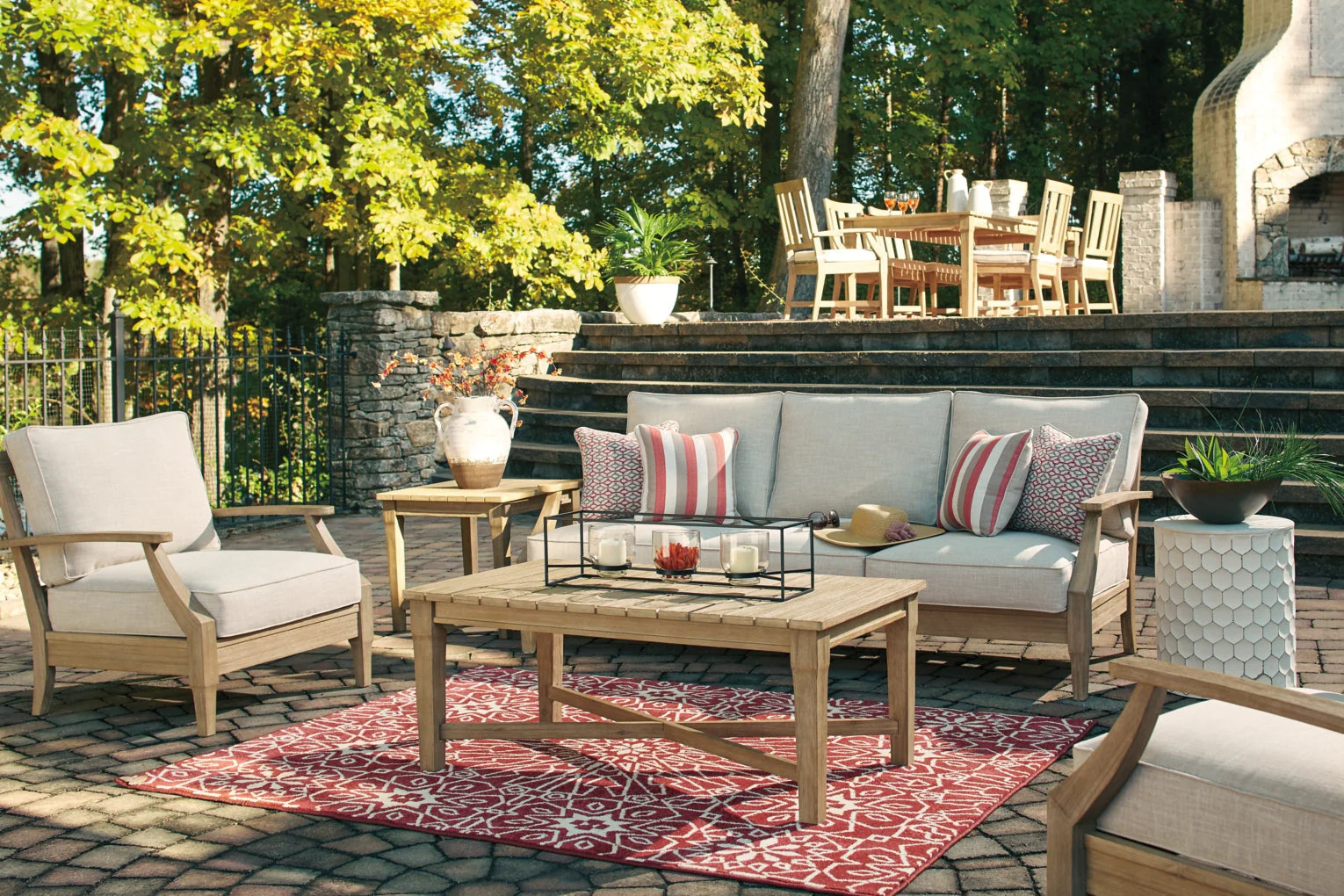 Clare View Outdoor Seating - Image 13