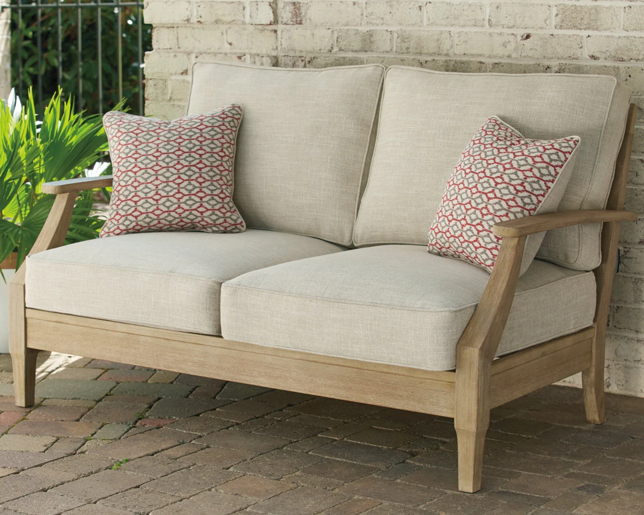 Clare View Outdoor Seating - Image 8