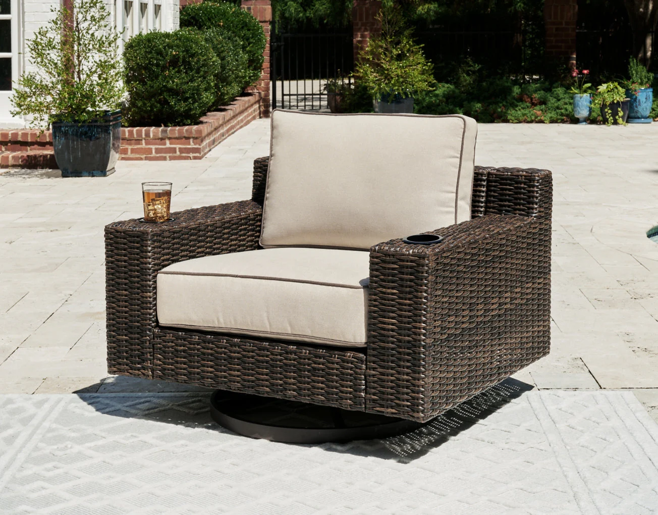 Coastline Bay Outdoor Seating - Image 8