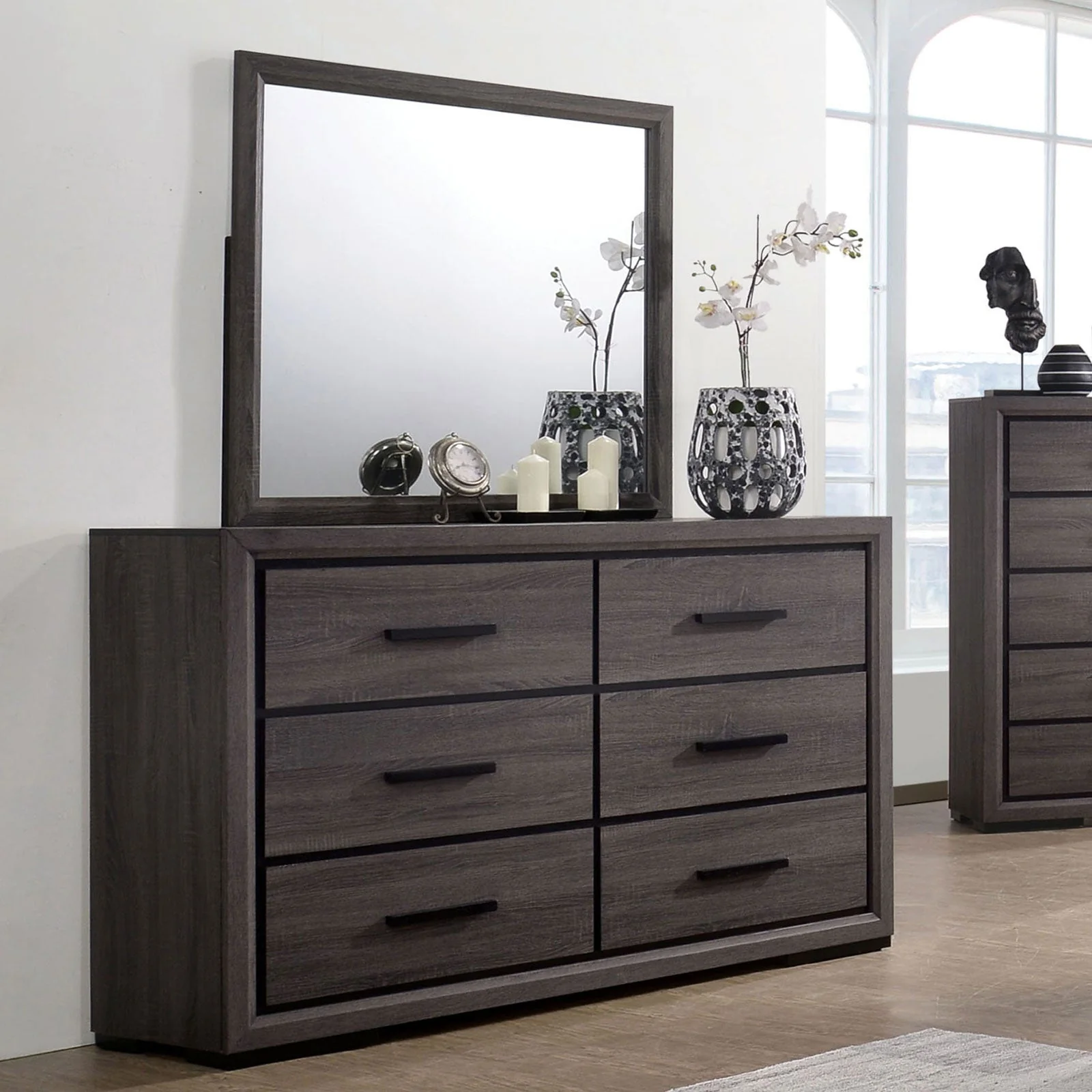 Conwy Gray 5 Pc. Queen Bedroom Set w/ 2NS - Image 4
