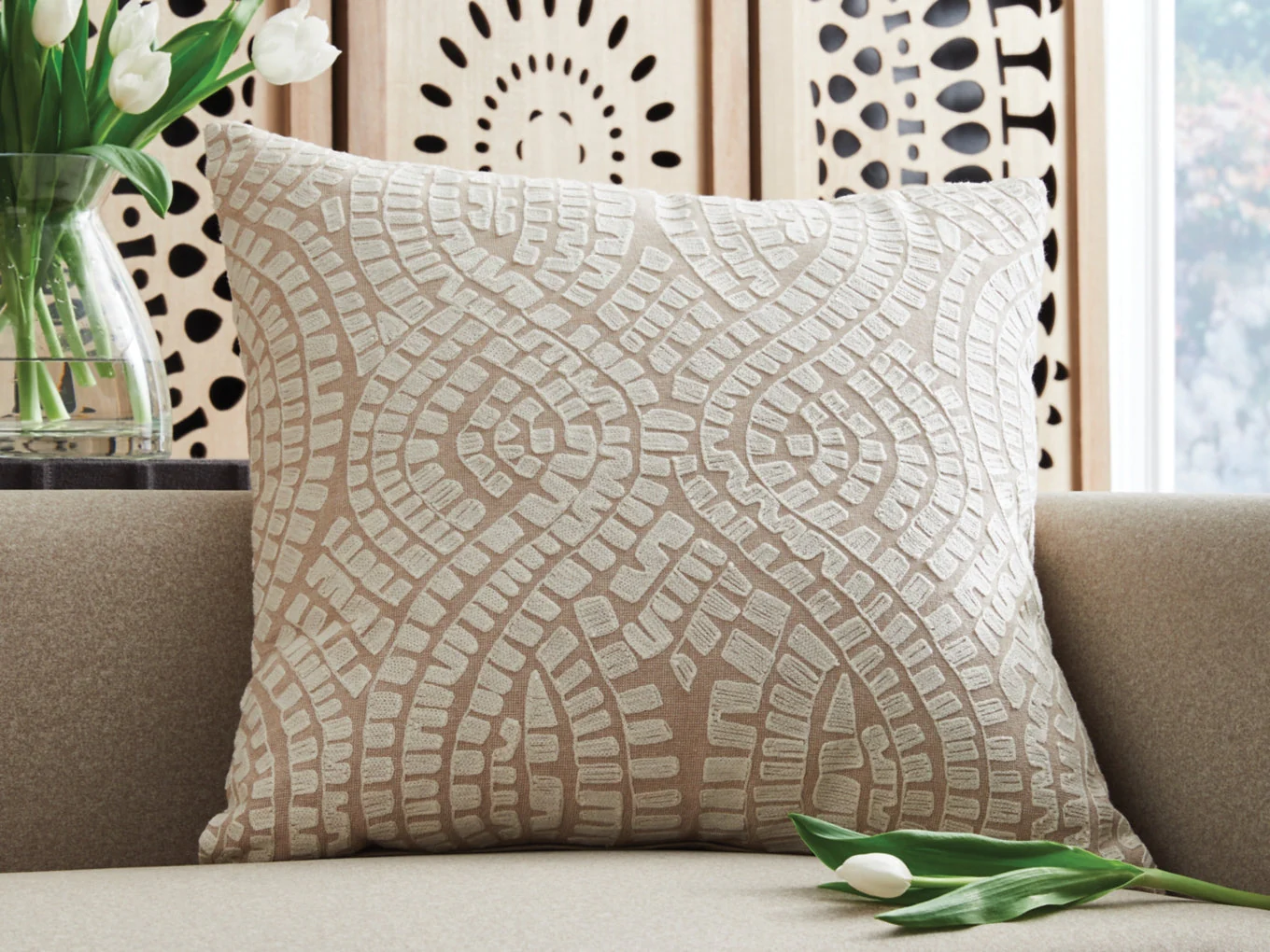 Cortlen Pillow - Image 2
