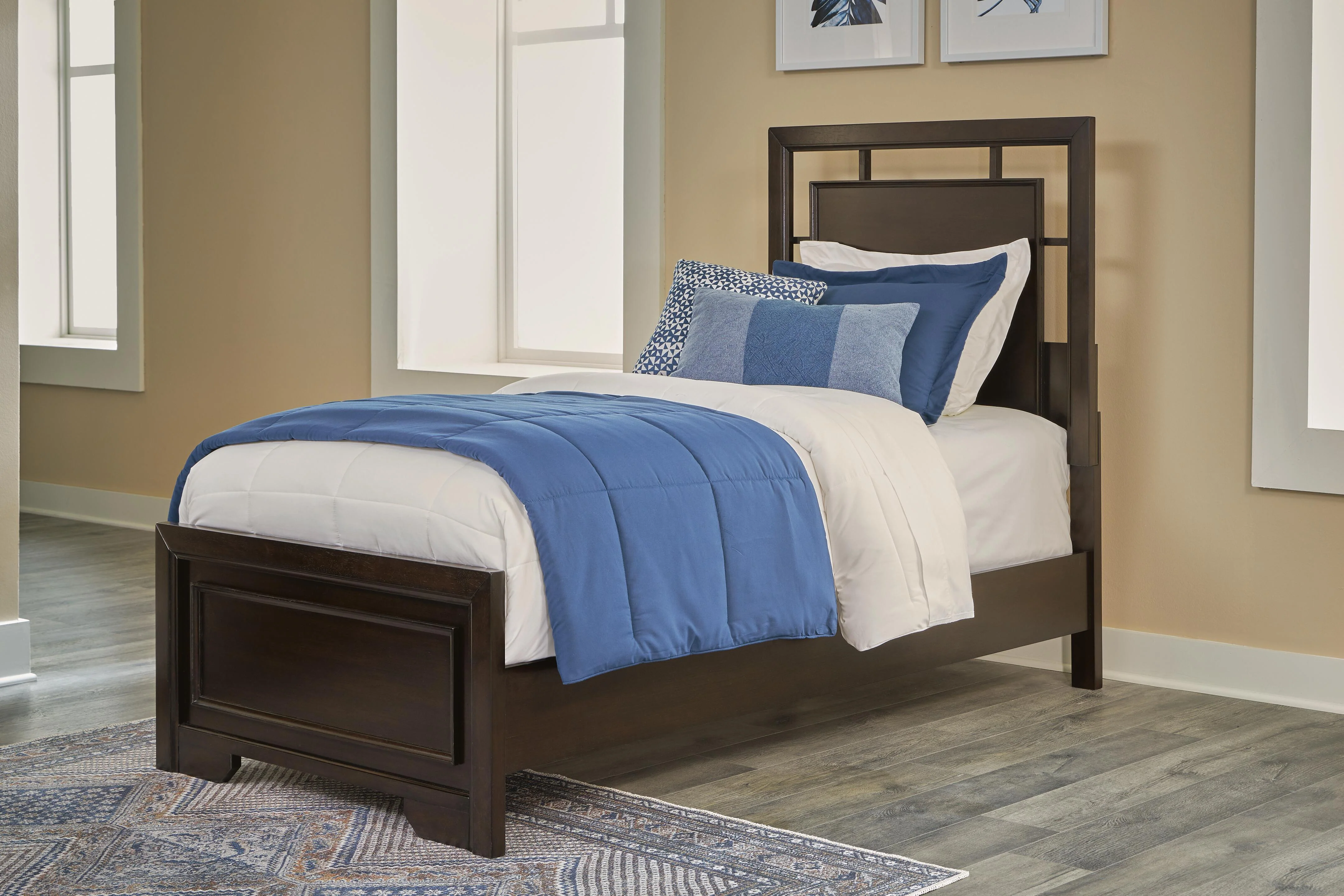Covetown Panel Bed Bedroom Set - Image 44