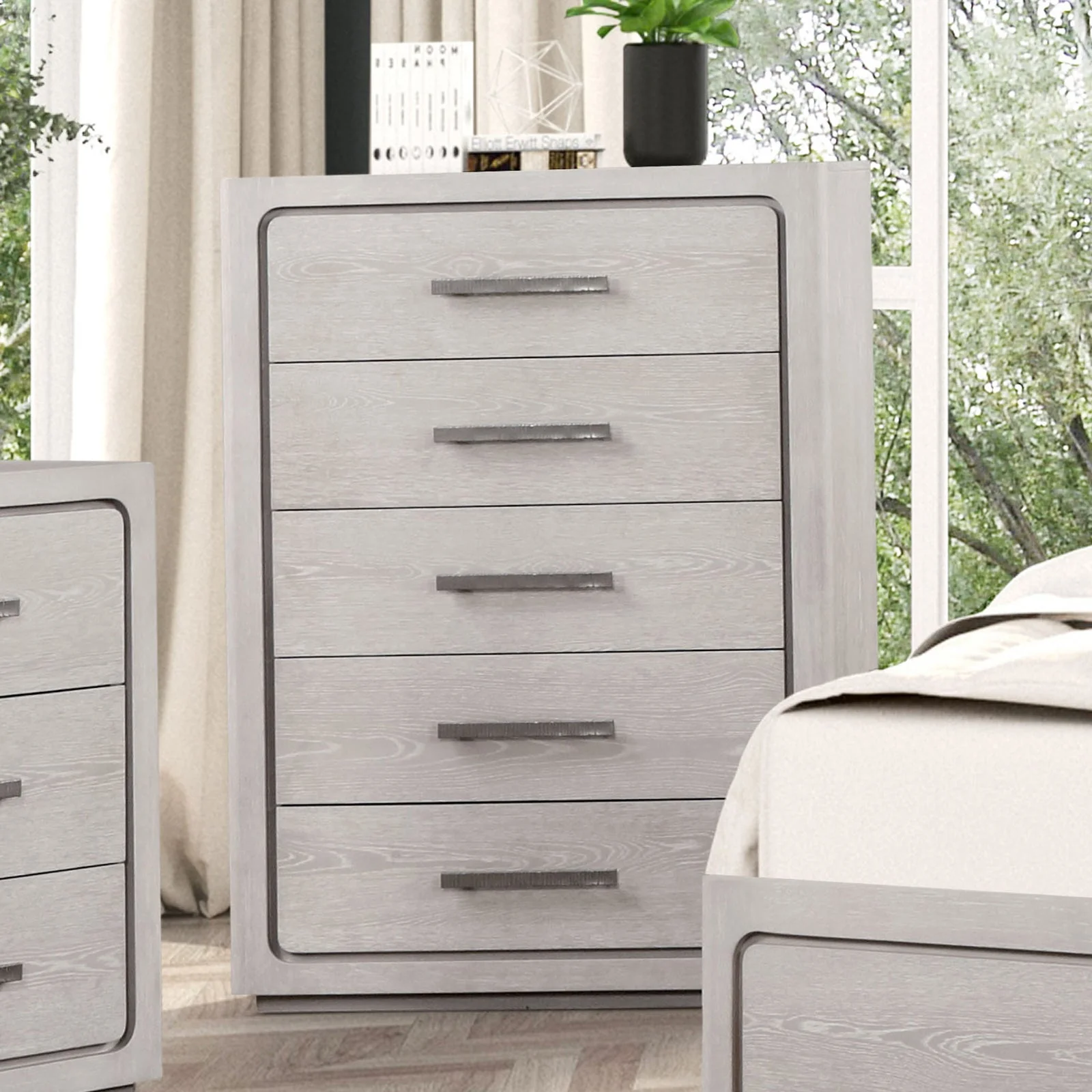 Crowthorne White Oak Queen 5 Piece Bedroom Set w/Chest - Image 5