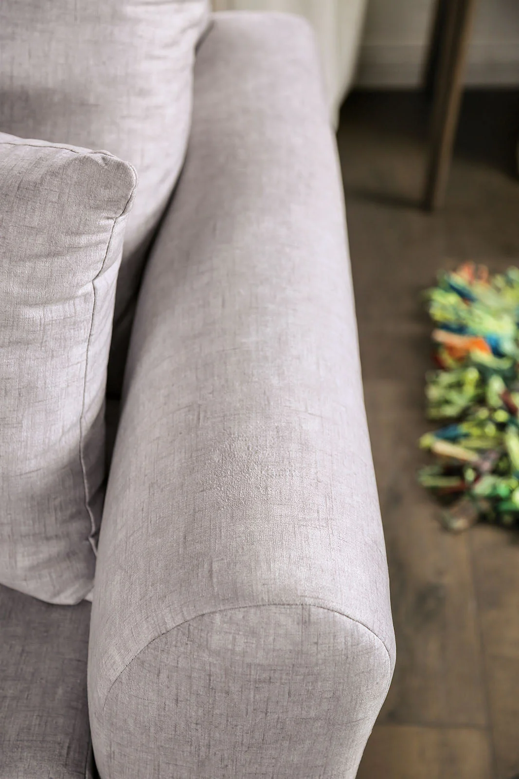 Croydon Light Gray Loveseat - Image 3