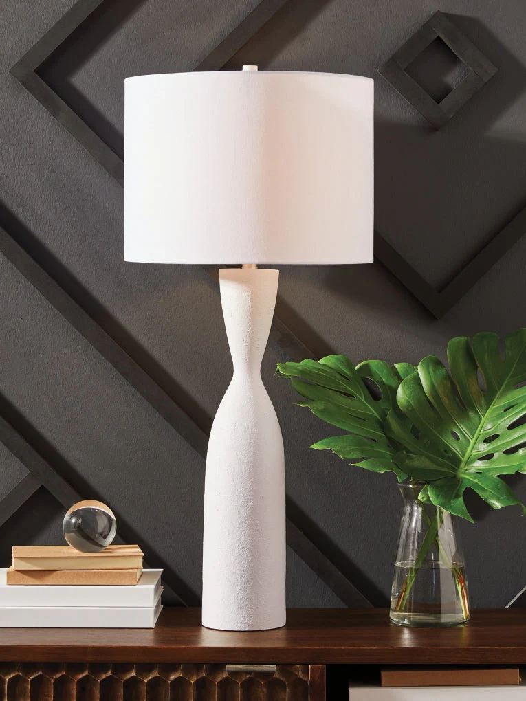 Davinford Poly Table Lamp - Image 2