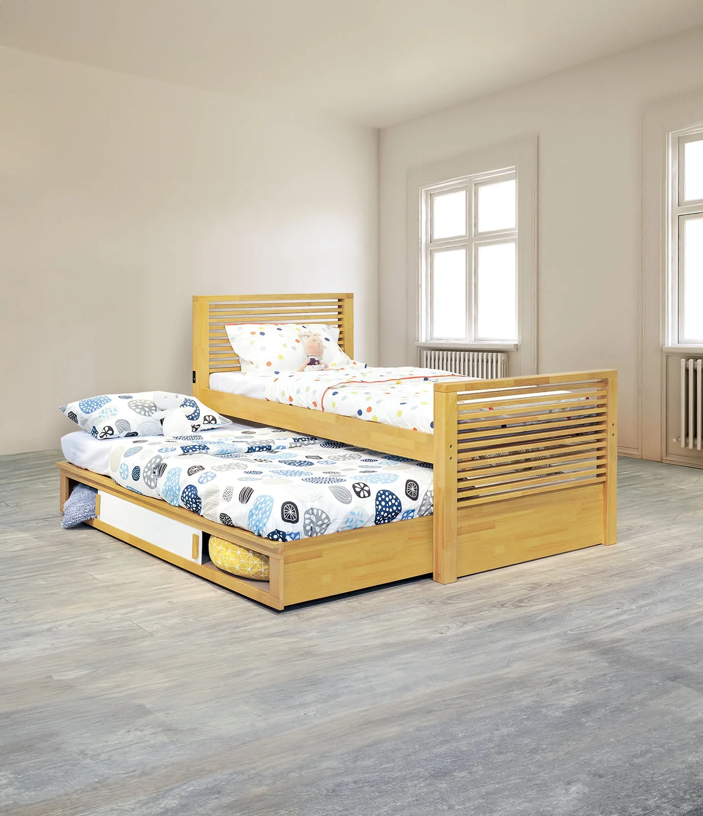 Dayville Light Oak Bed - Image 4