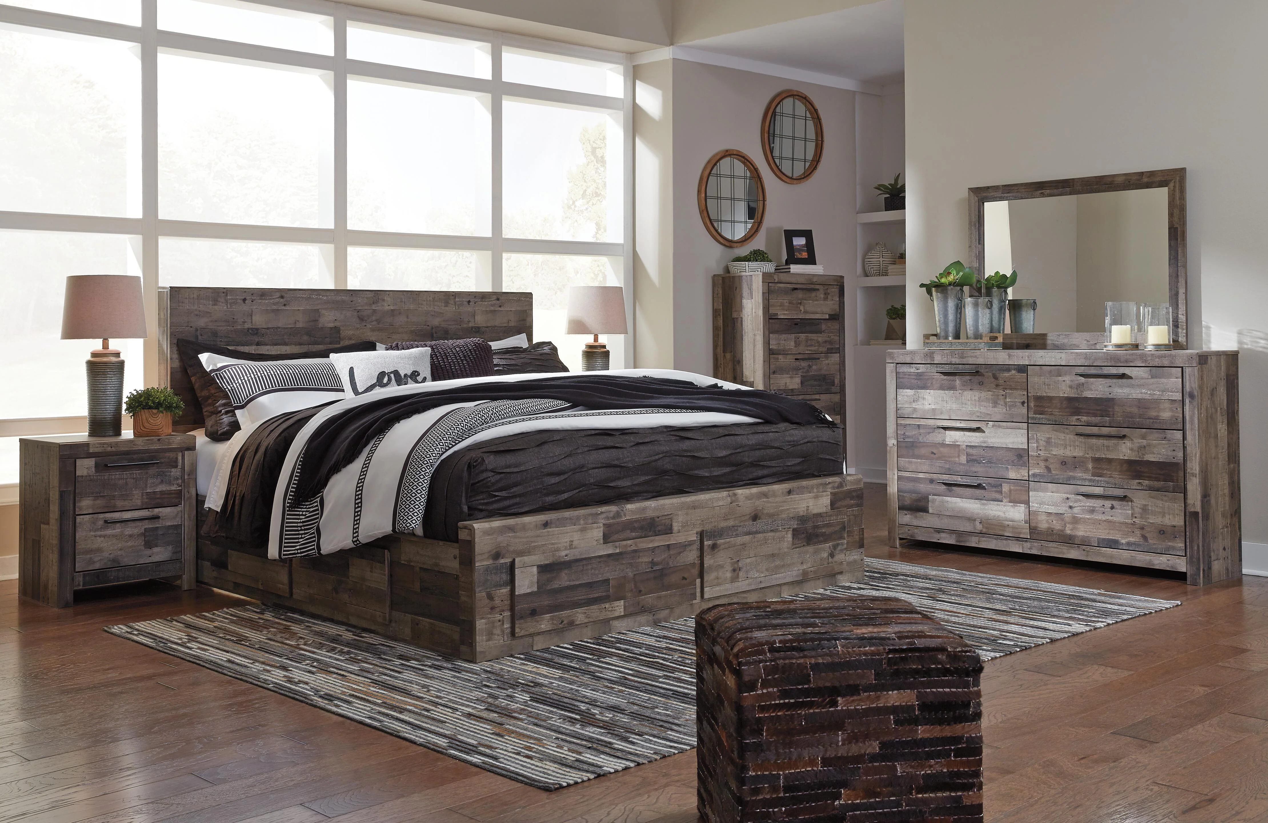 Derekson Panel Bed with 4 Storage Drawers - Image 9
