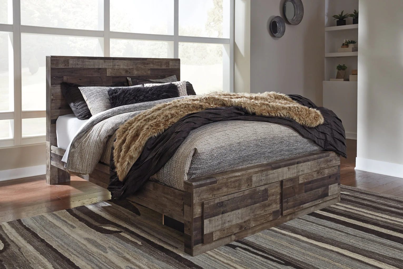 Derekson Panel Headboard - Image 10