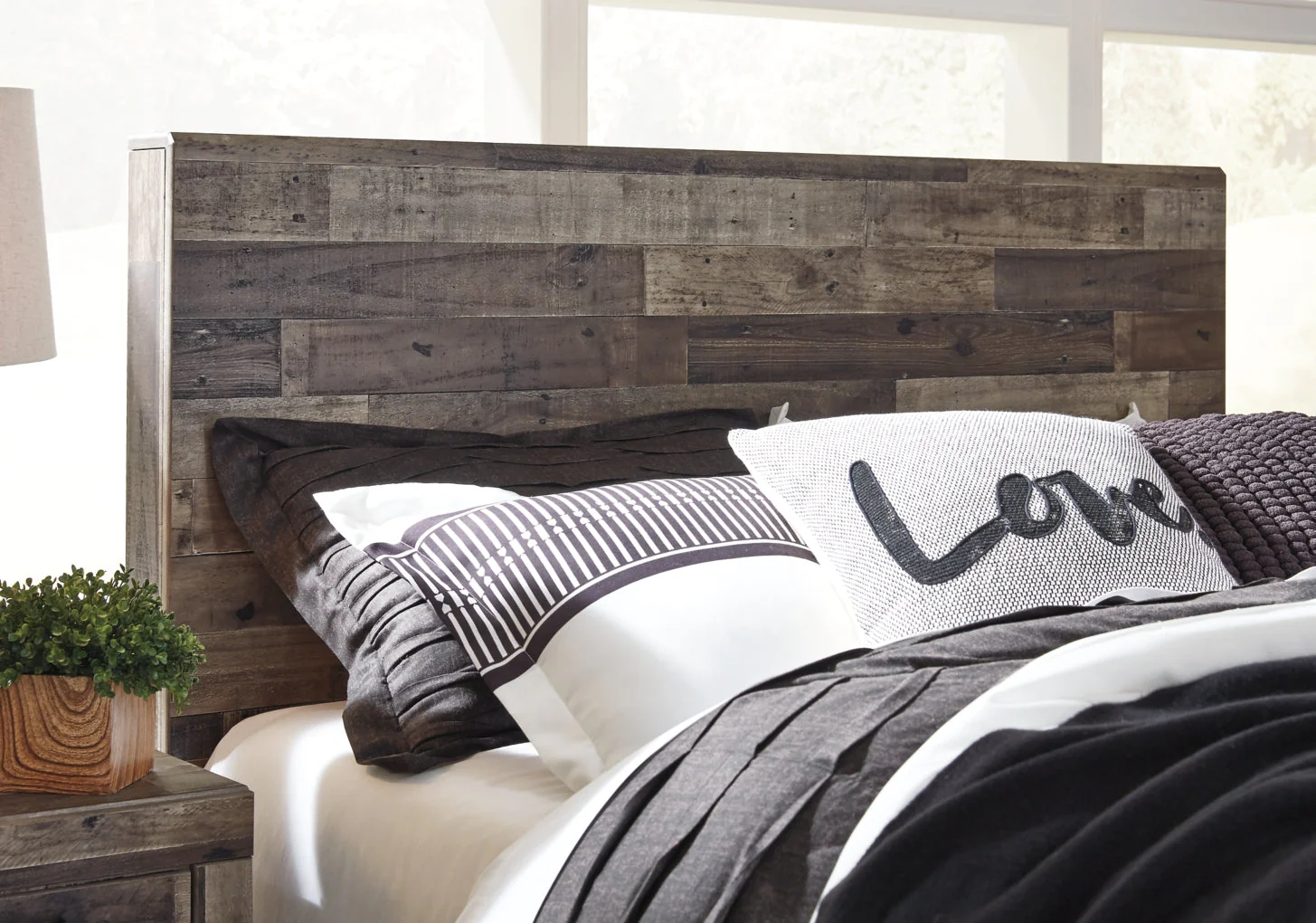 Derekson Panel Headboard - Image 5