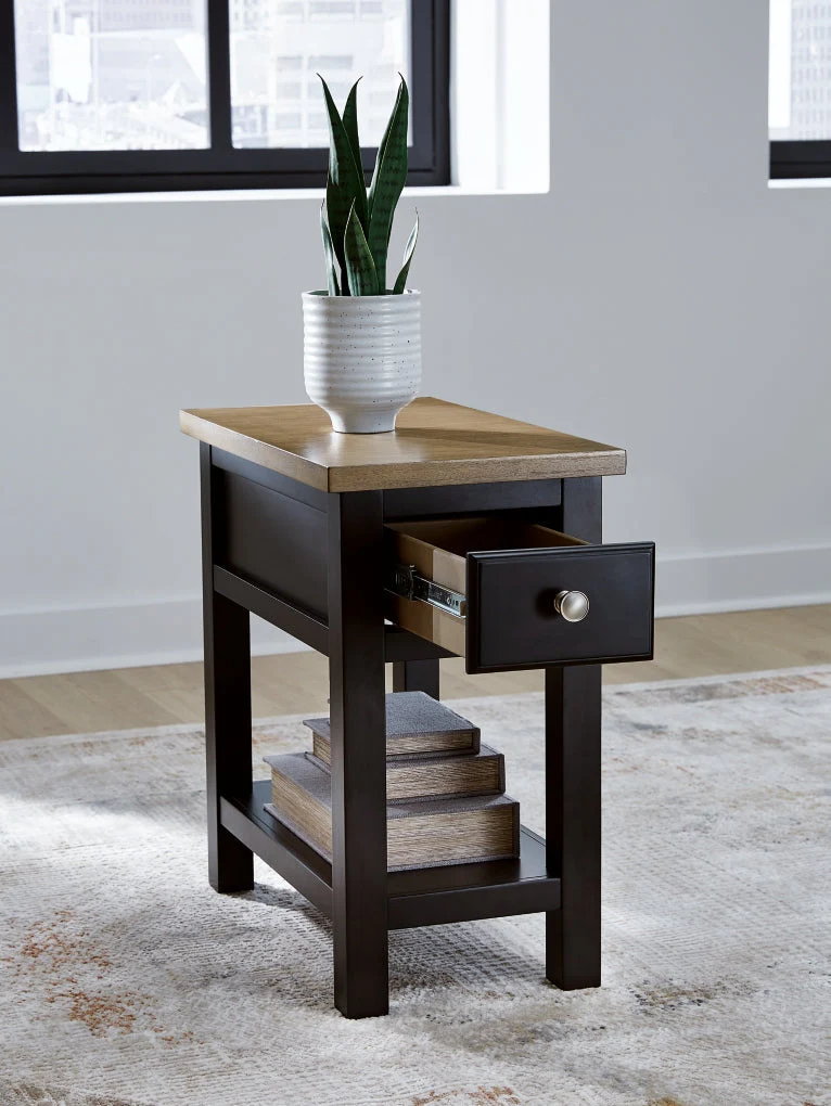 Drazmine End Table - Image 15