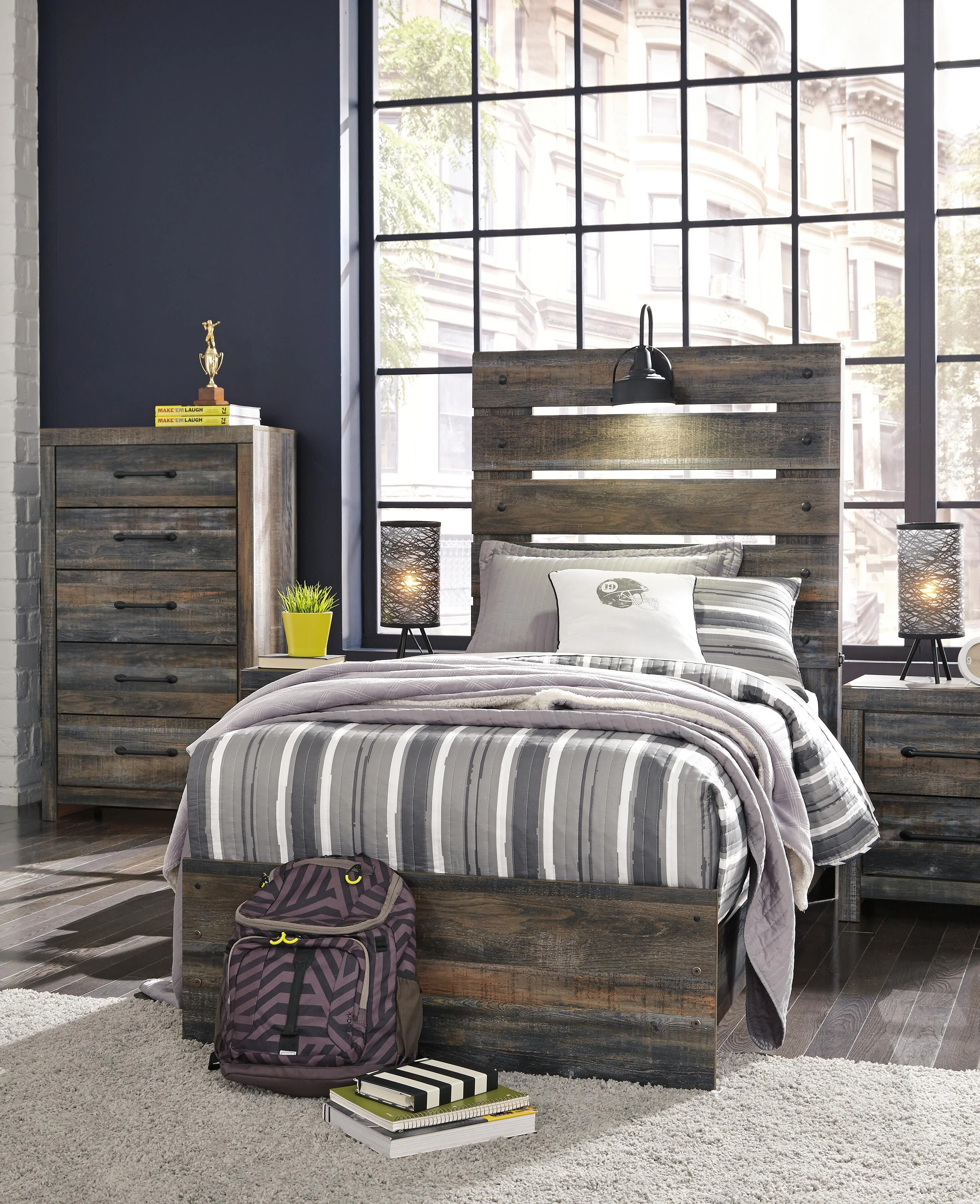 Drystan Panel Bed - Image 18