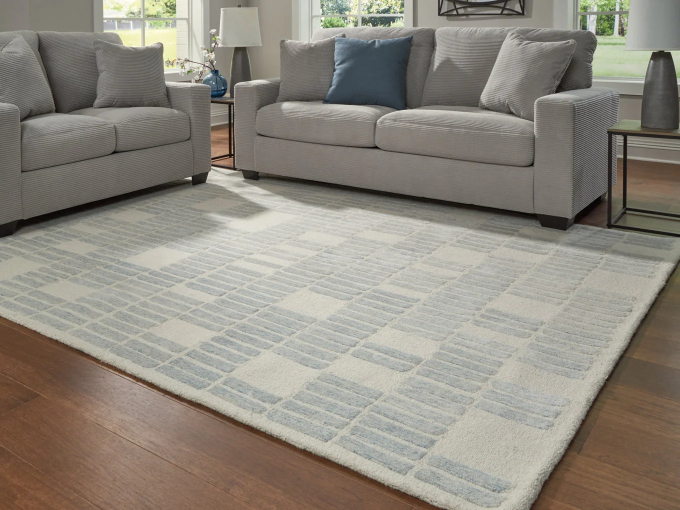 Dylanton Rug - Image 3