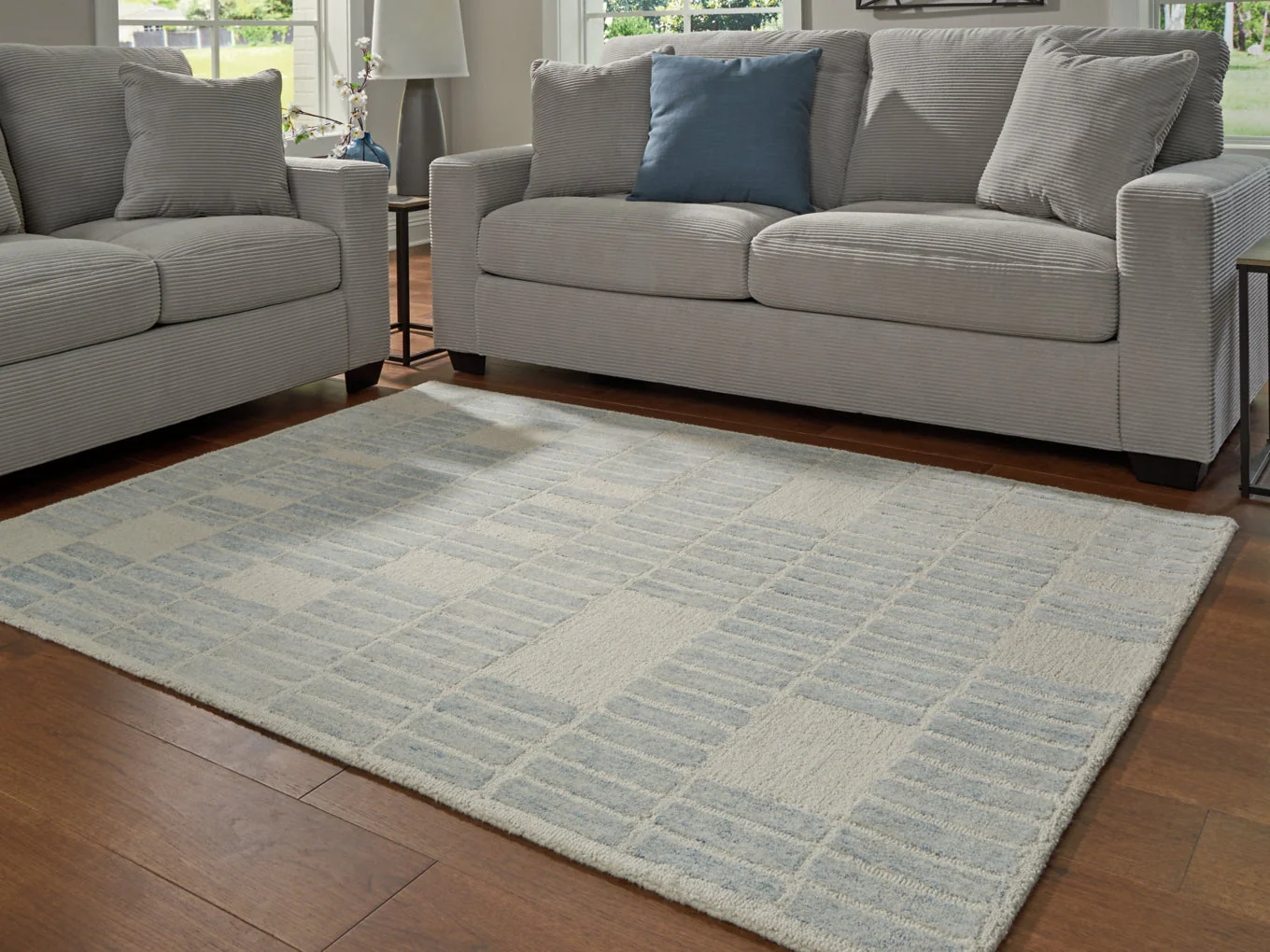 Dylanton Rug - Image 4