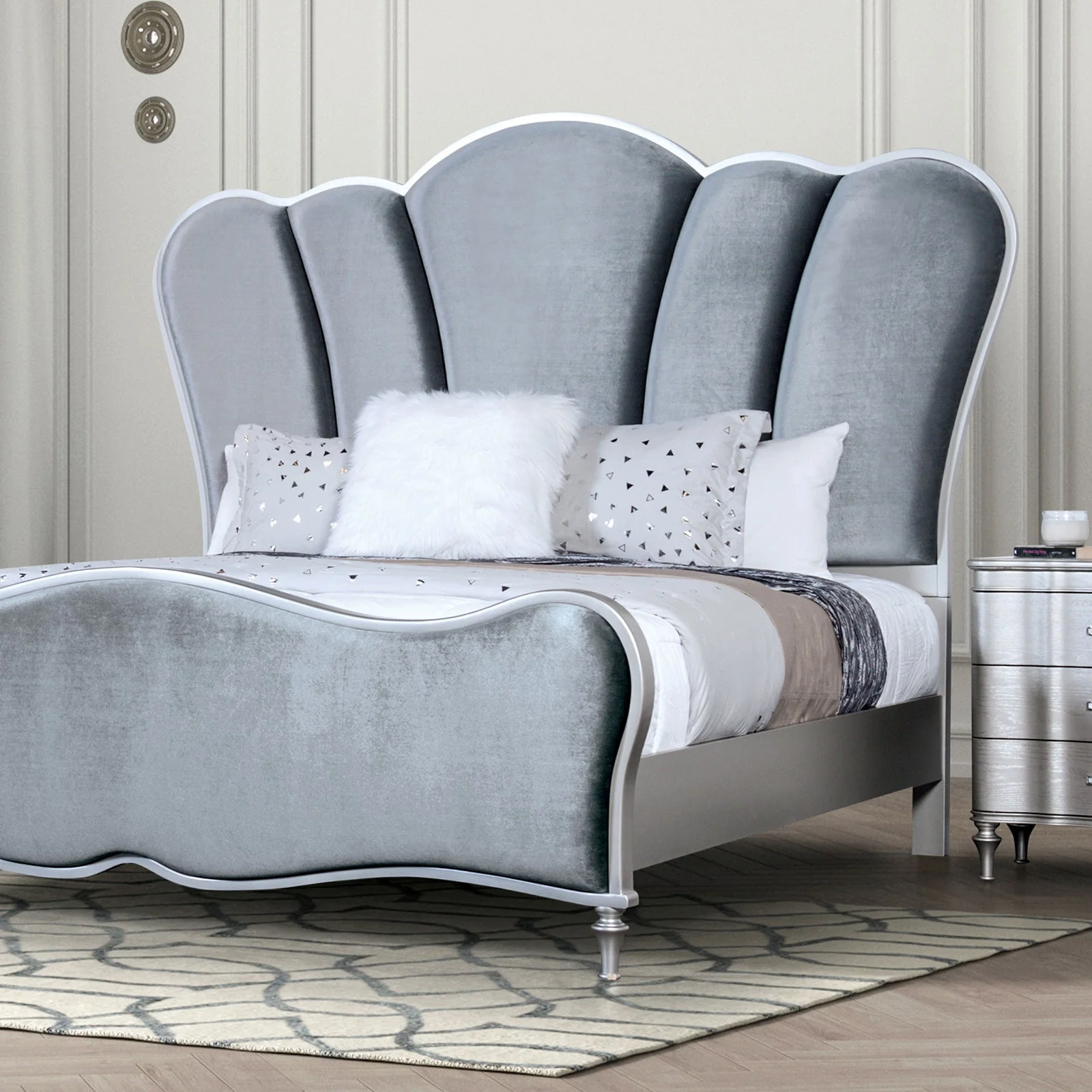 Eleanora Silver Queen 5 Piece Bedroom Set w/Chest - Image 2